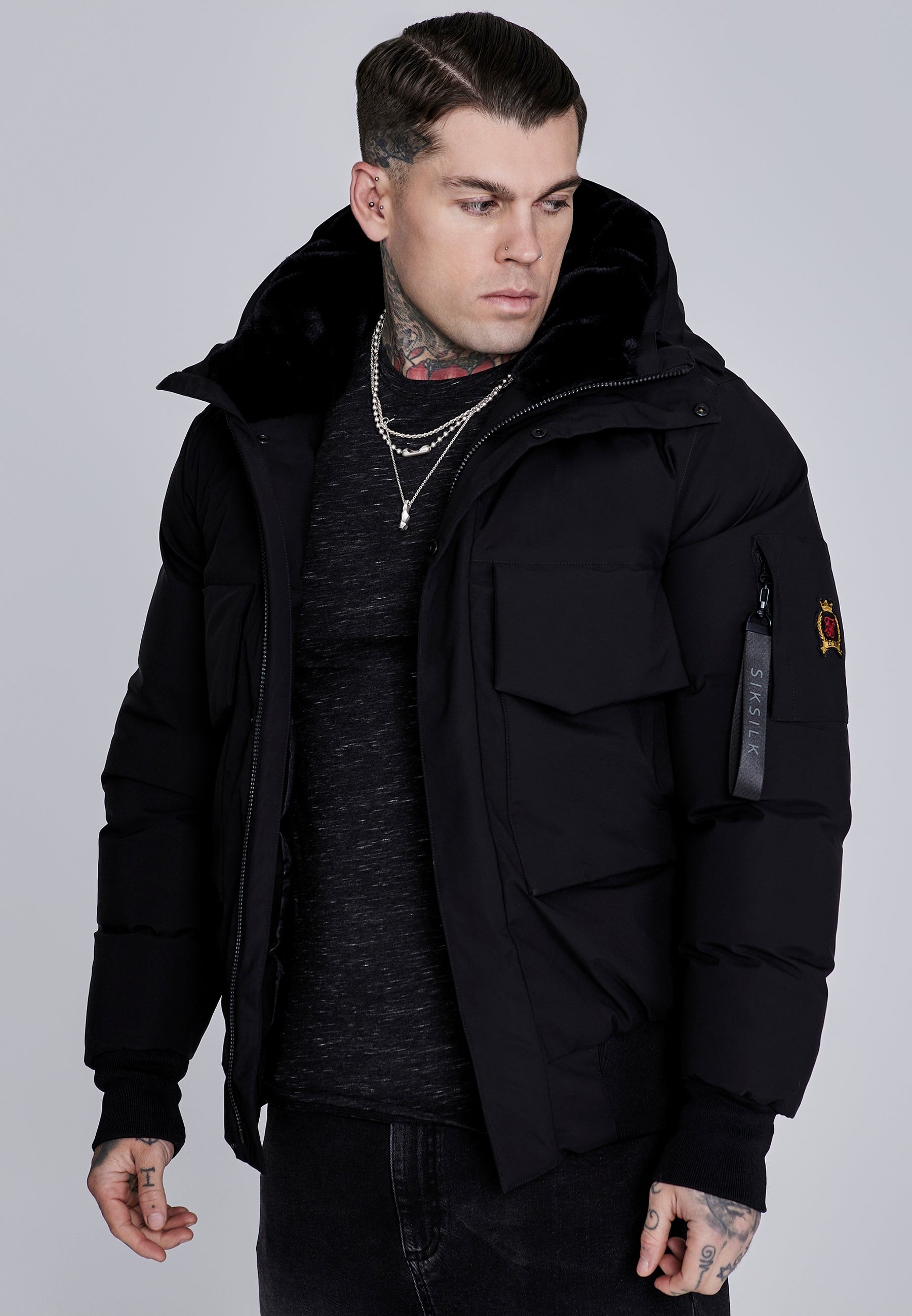 Hooded Bomber Jacket in Black Jacken SikSilk