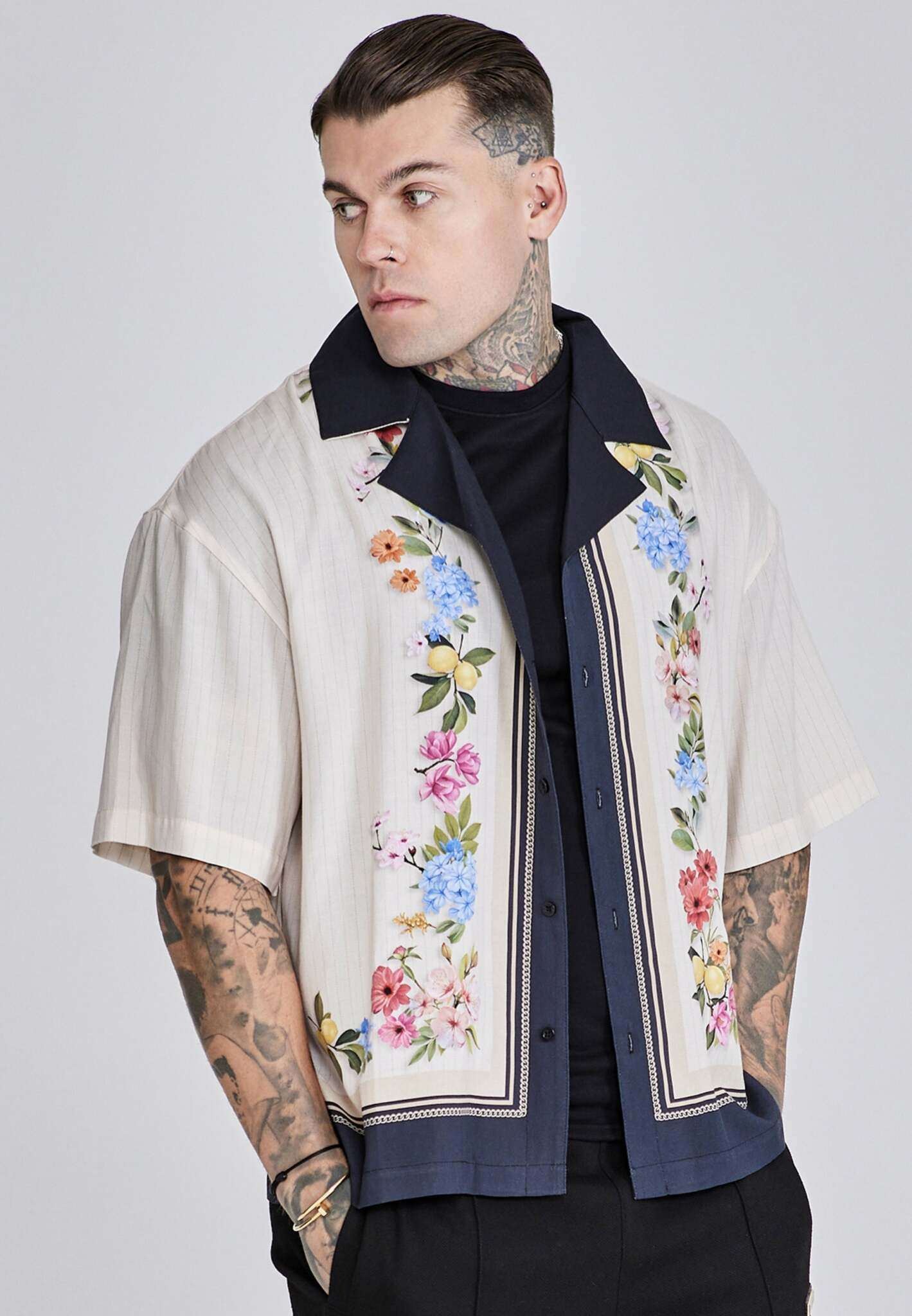 Resort Shirt in Ecru Hemden SikSilk