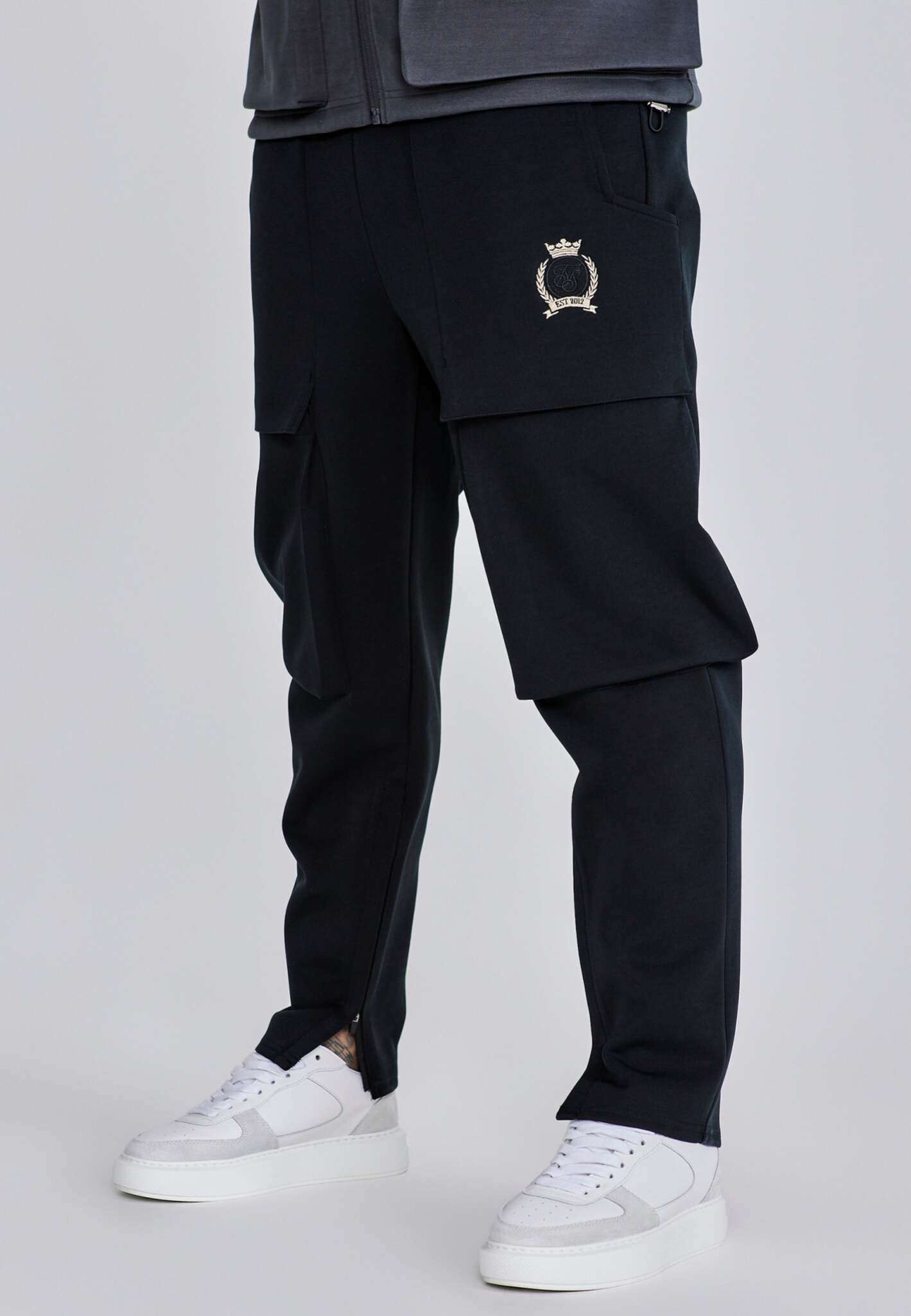 Utility Pants in Black Hosen SikSilk