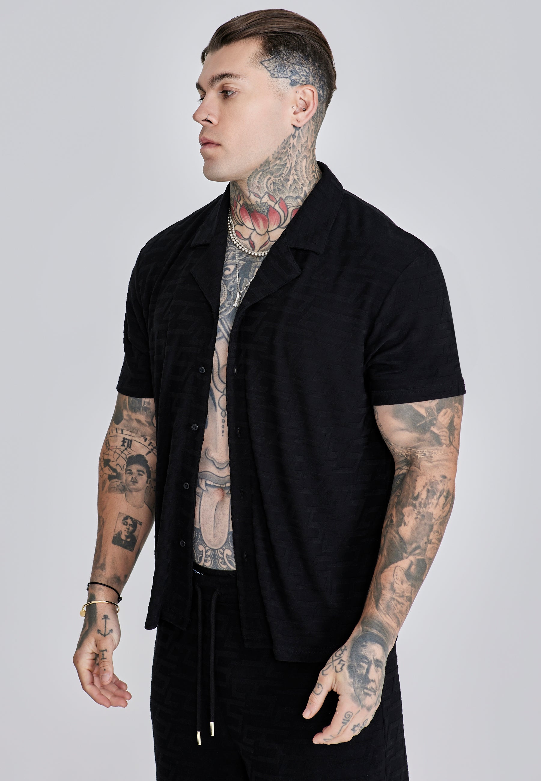 Towelling Shirt in Black Hemden SikSilk