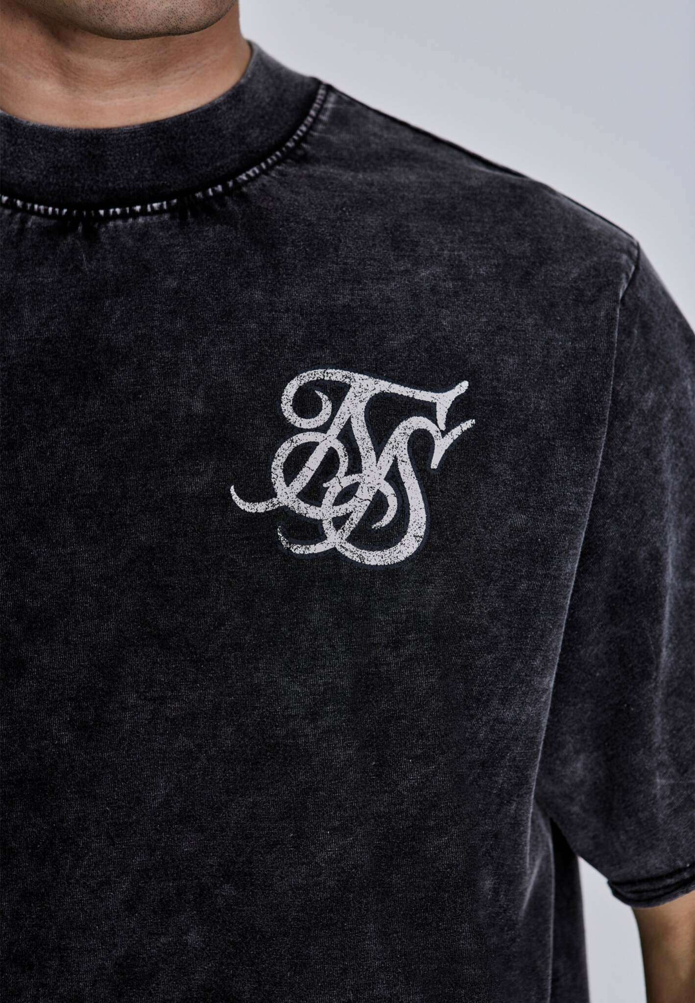 Oversized T-Shirt in Black T-Shirts SikSilk