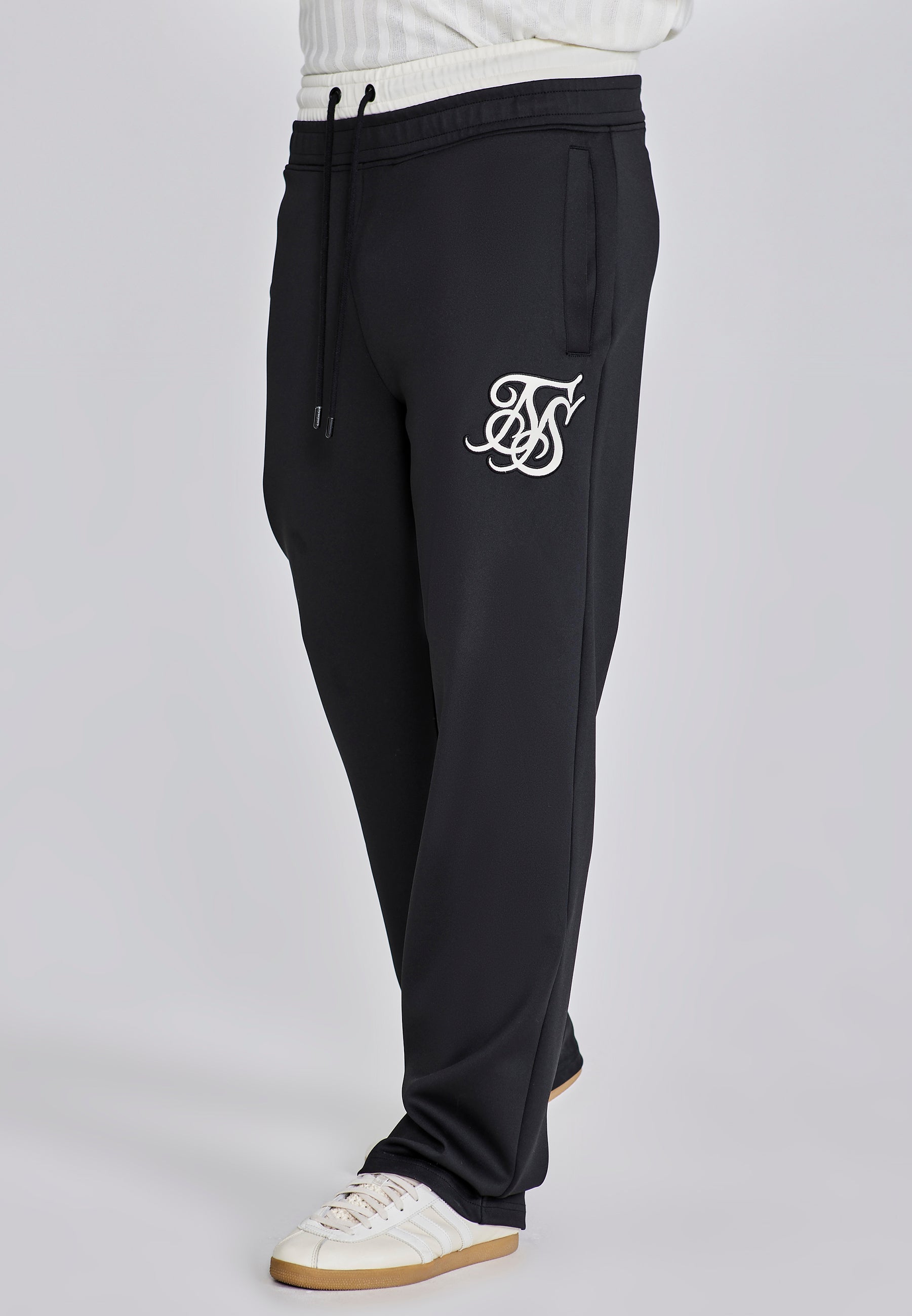 Track Pants in Black Hosen SikSilk