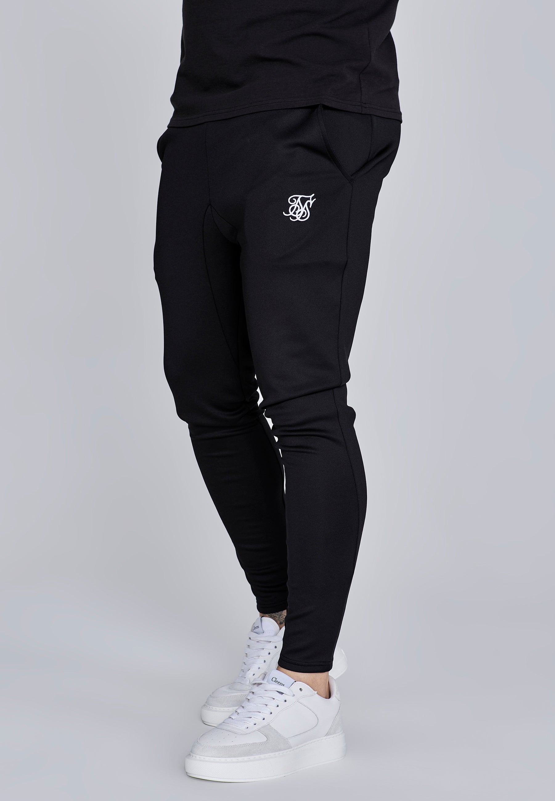 Essentials Poly Joggers in Black Hosen SikSilk
