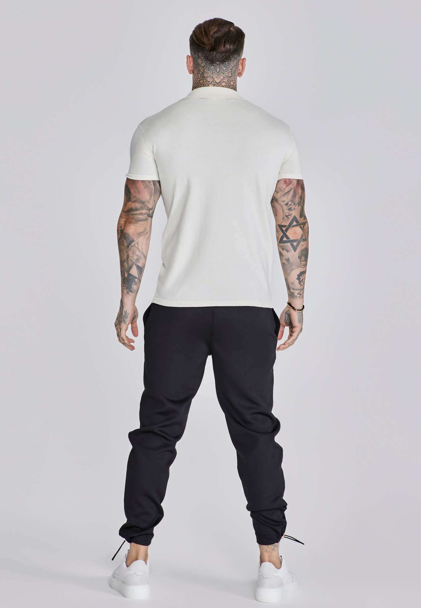 Smart Cargo Joggers in Black Hosen SikSilk