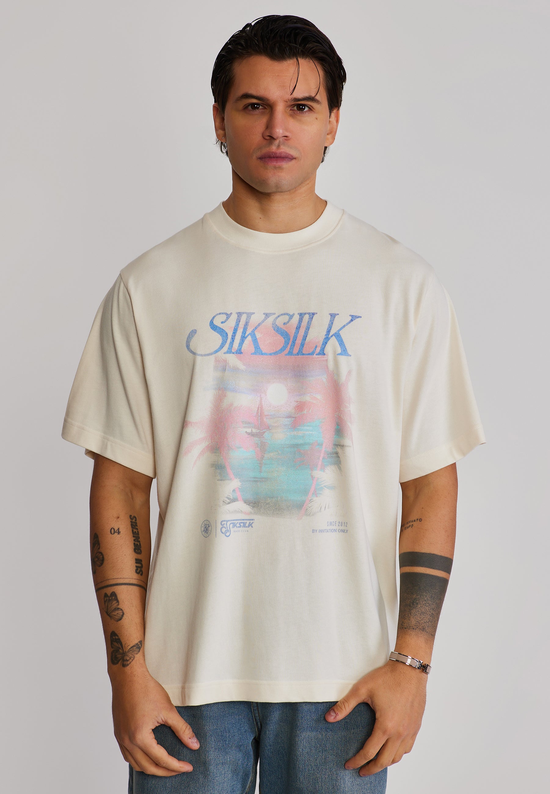 Graphic T-Shirt in Ecru T-Shirts SikSilk