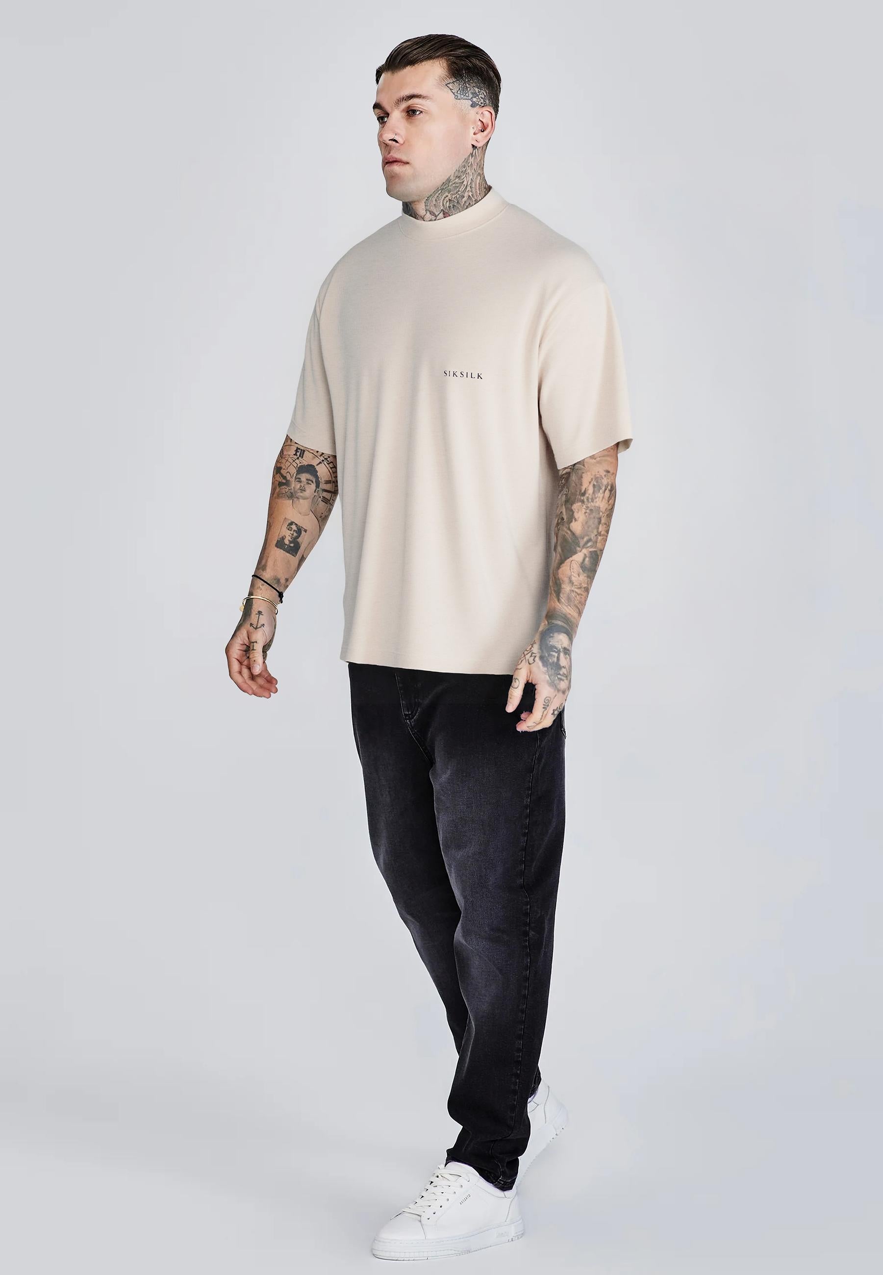Graphic T-Shirt in Ecru T-Shirts SikSilk
