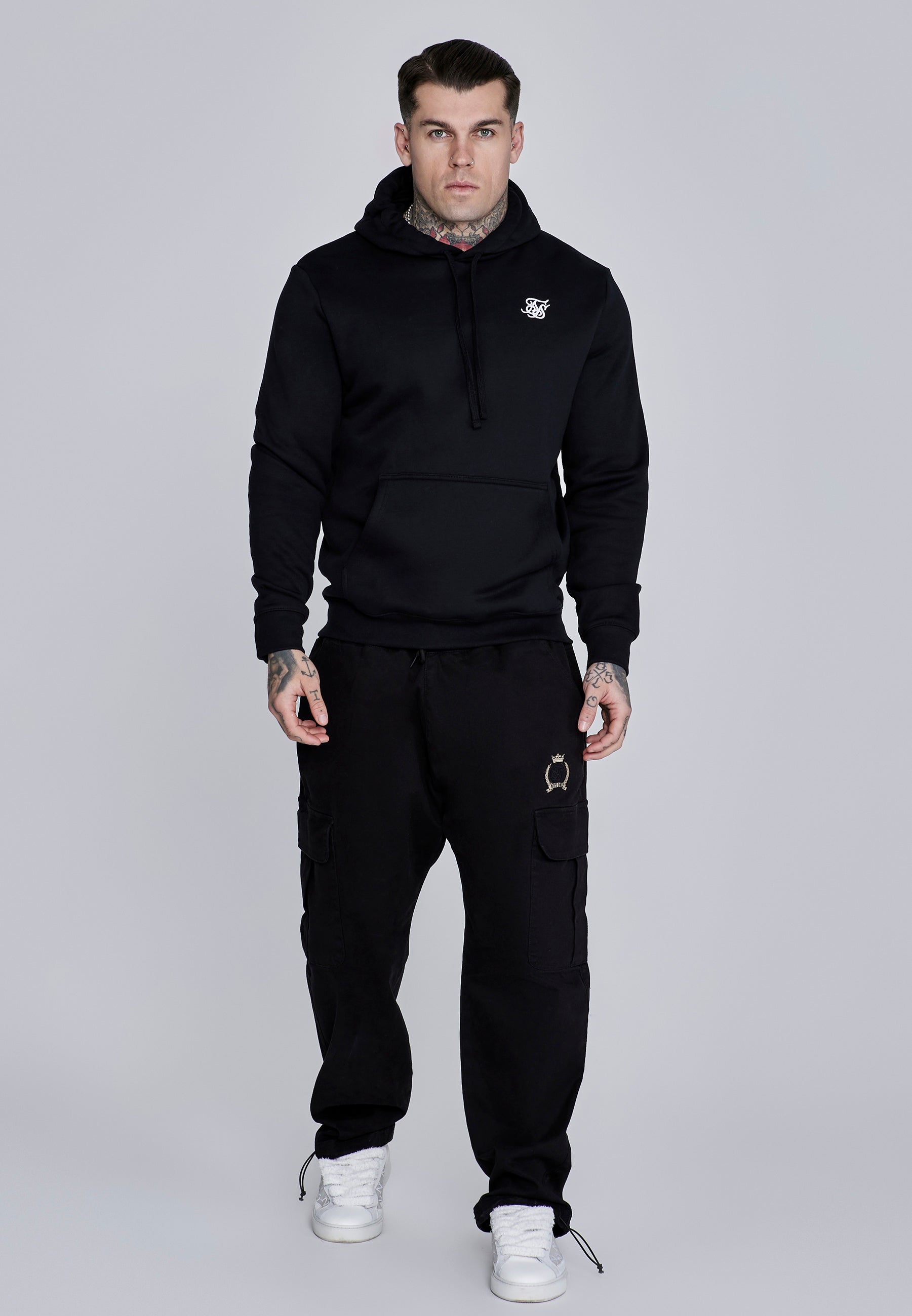 Essentials Hoodie in Black Kapuzenpullover SikSilk