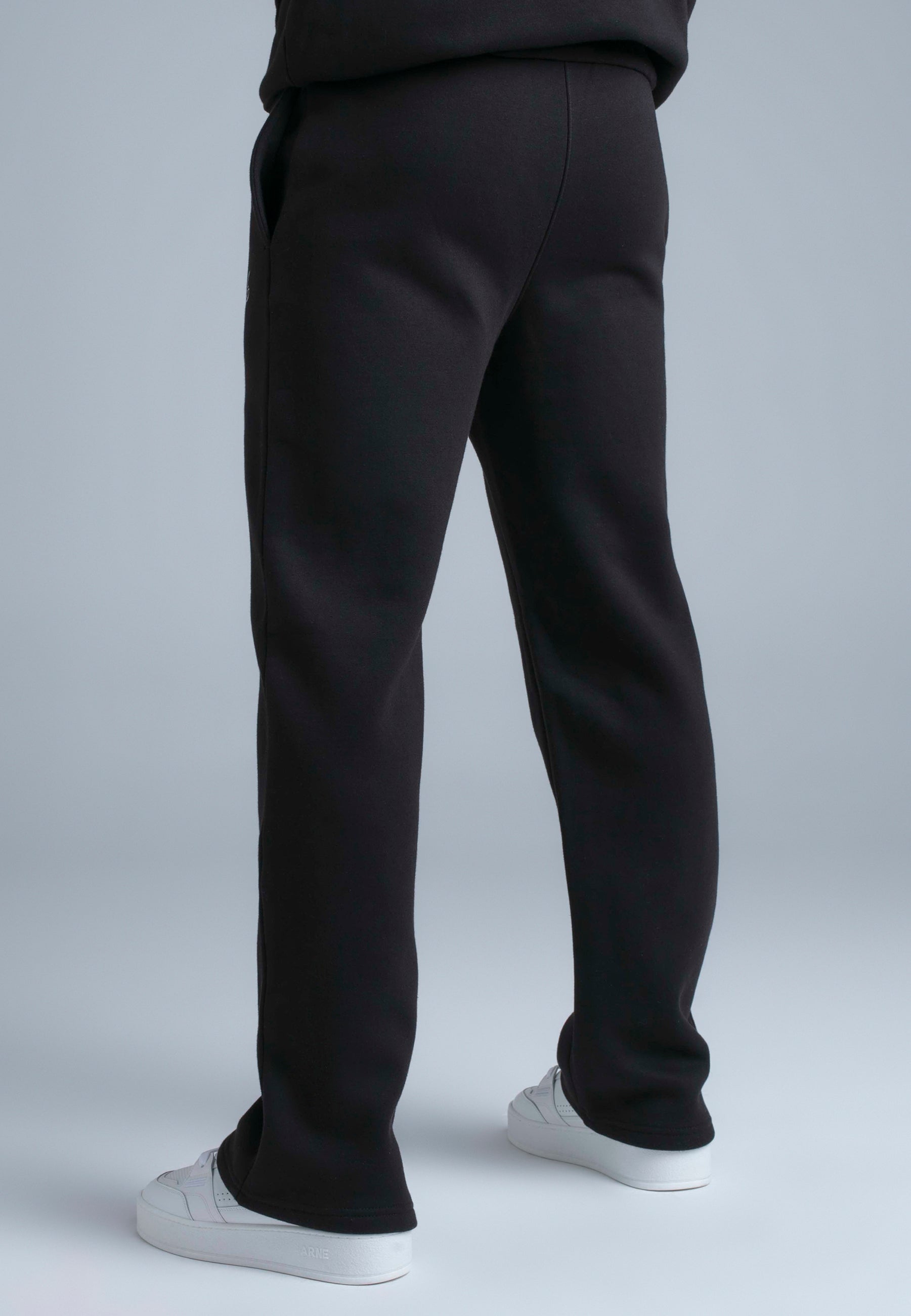 Essentials Track Pants in Black Hosen SikSilk
