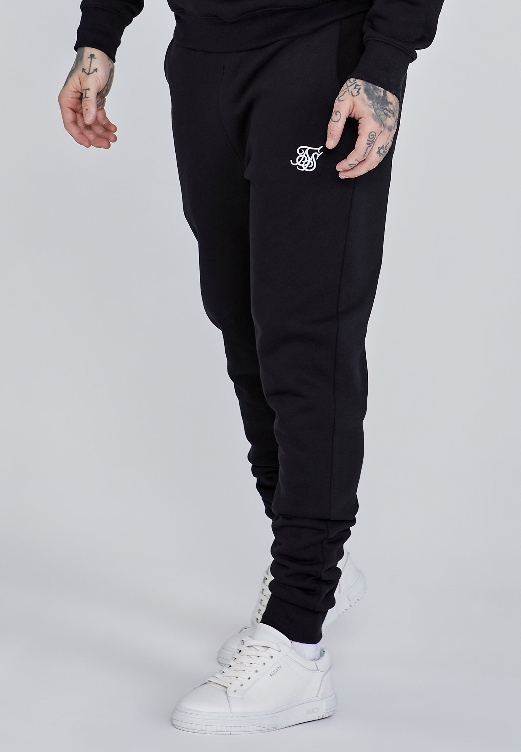 Kleidungsset Hoodie and Joggers in Black Sets SikSilk