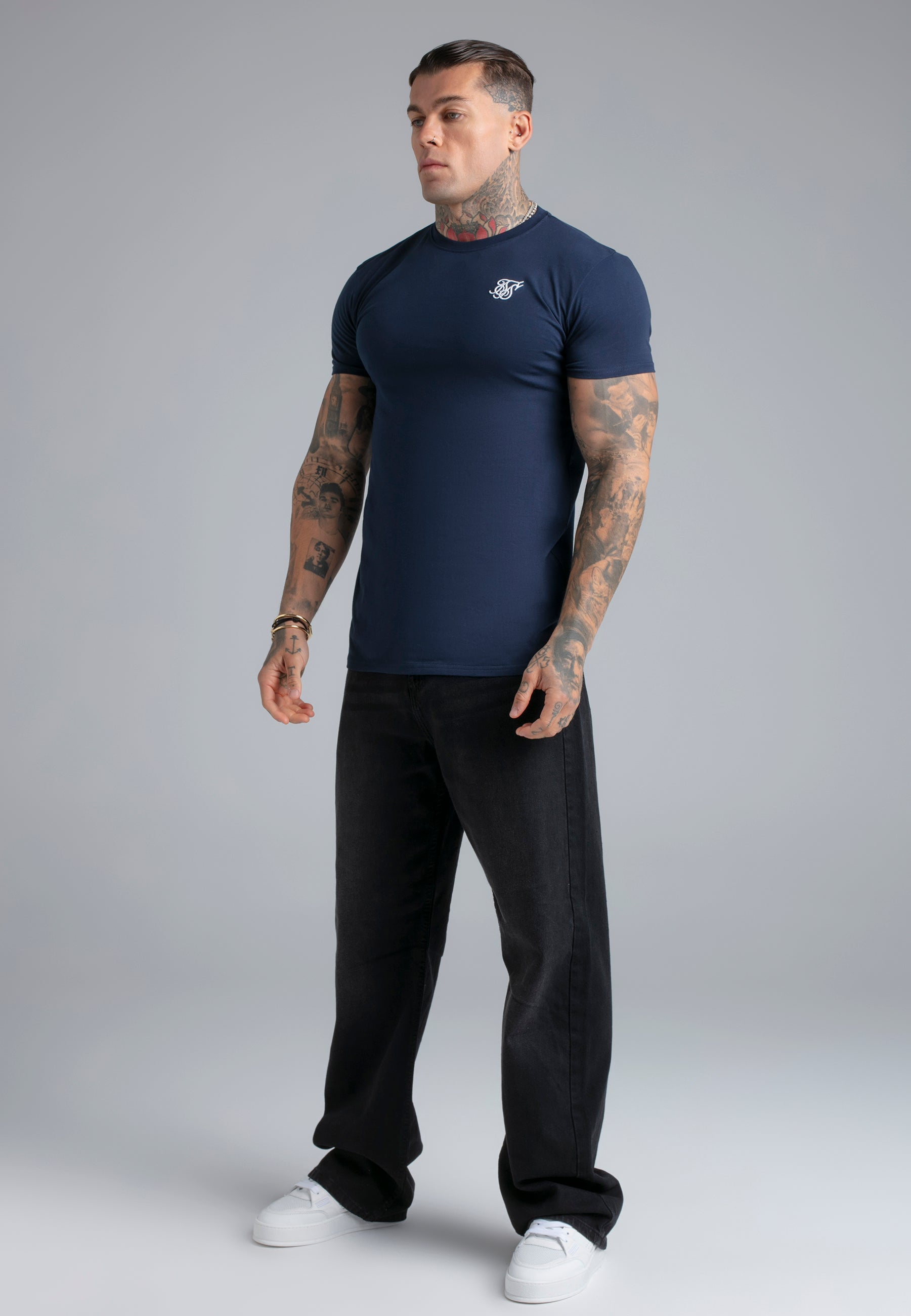 Essentials T-Shirt in Navy T-Shirts SikSilk