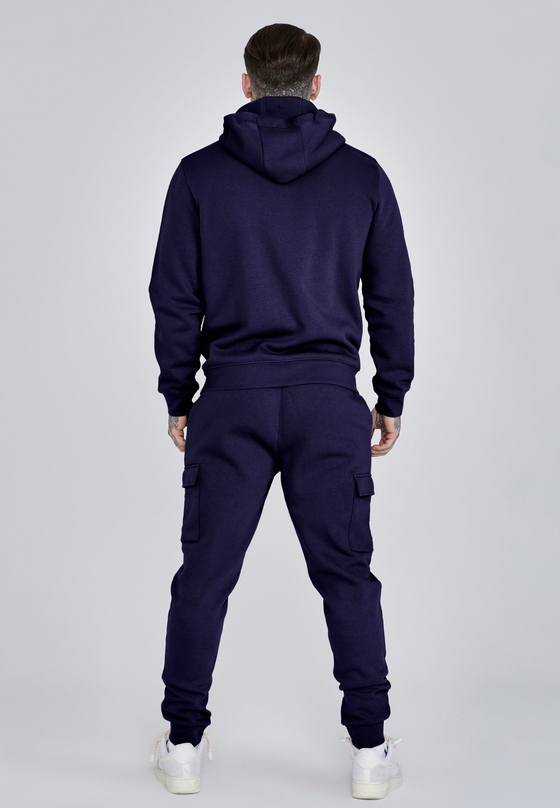 Essentials Cargo Joggers in Navy Hosen SikSilk