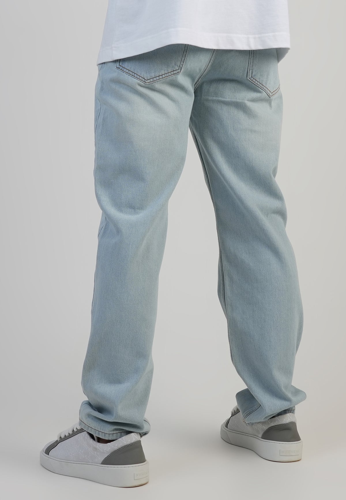Jeans Straight Fit in Washed Light Blue Jeans SikSilk