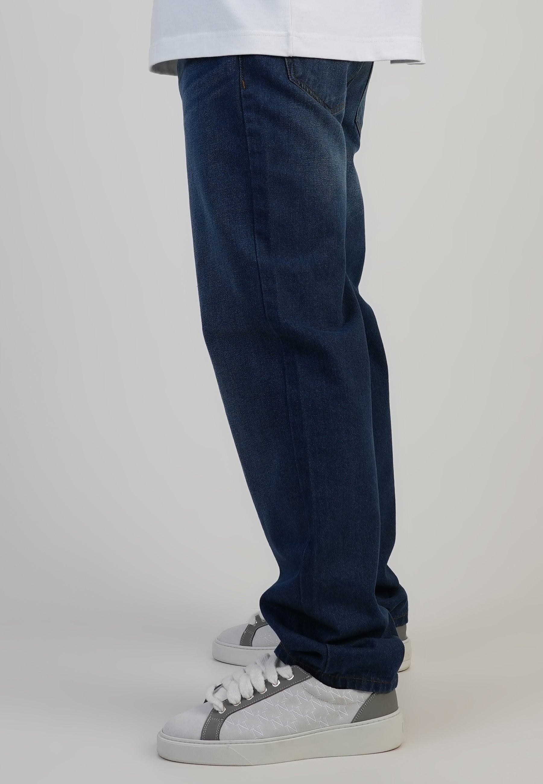 Straight Fit Jeans in Washed Dark Blue Jeans SikSilk