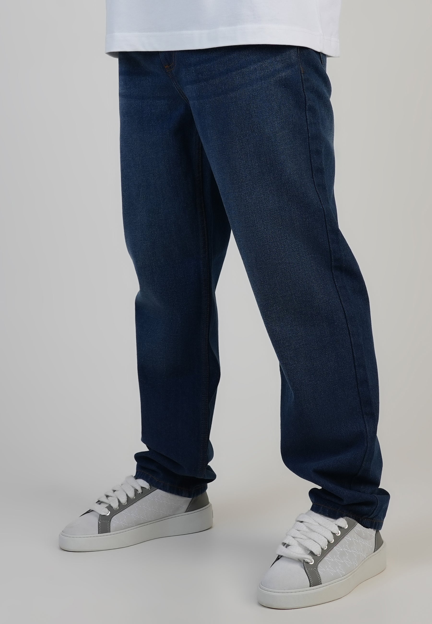 Straight Fit Jeans in Washed Dark Blue Jeans SikSilk