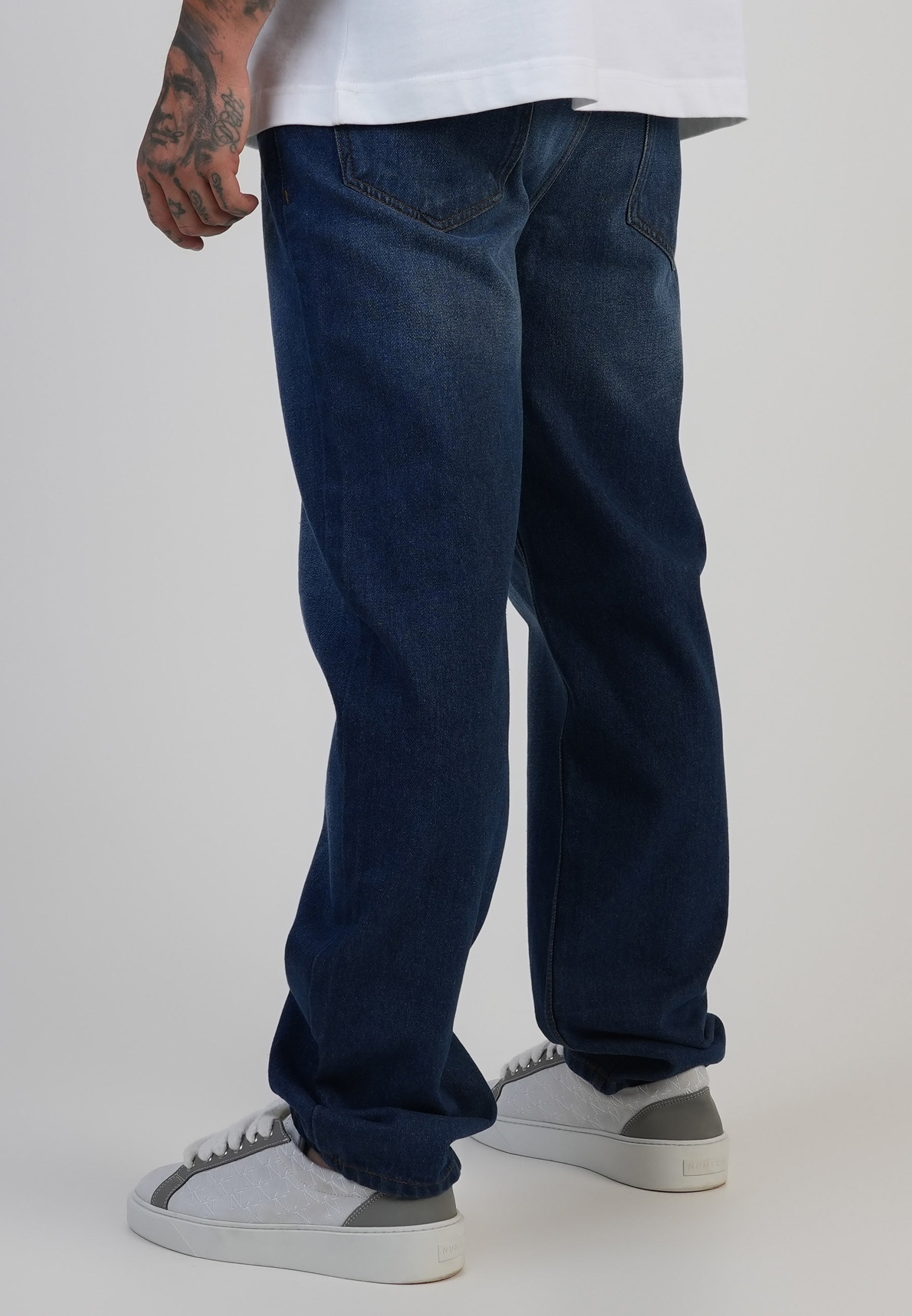 Straight Fit Jeans in Washed Dark Blue Jeans SikSilk