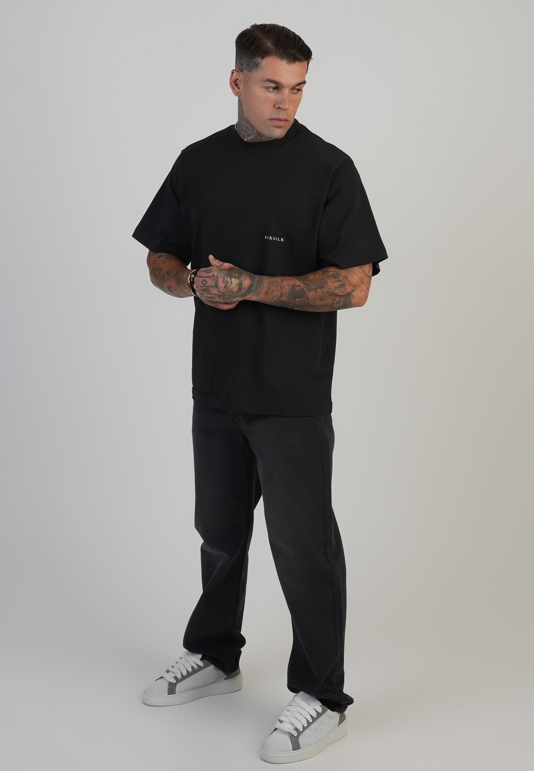 Straight Fit Jeans in Washed Black Jeans SikSilk