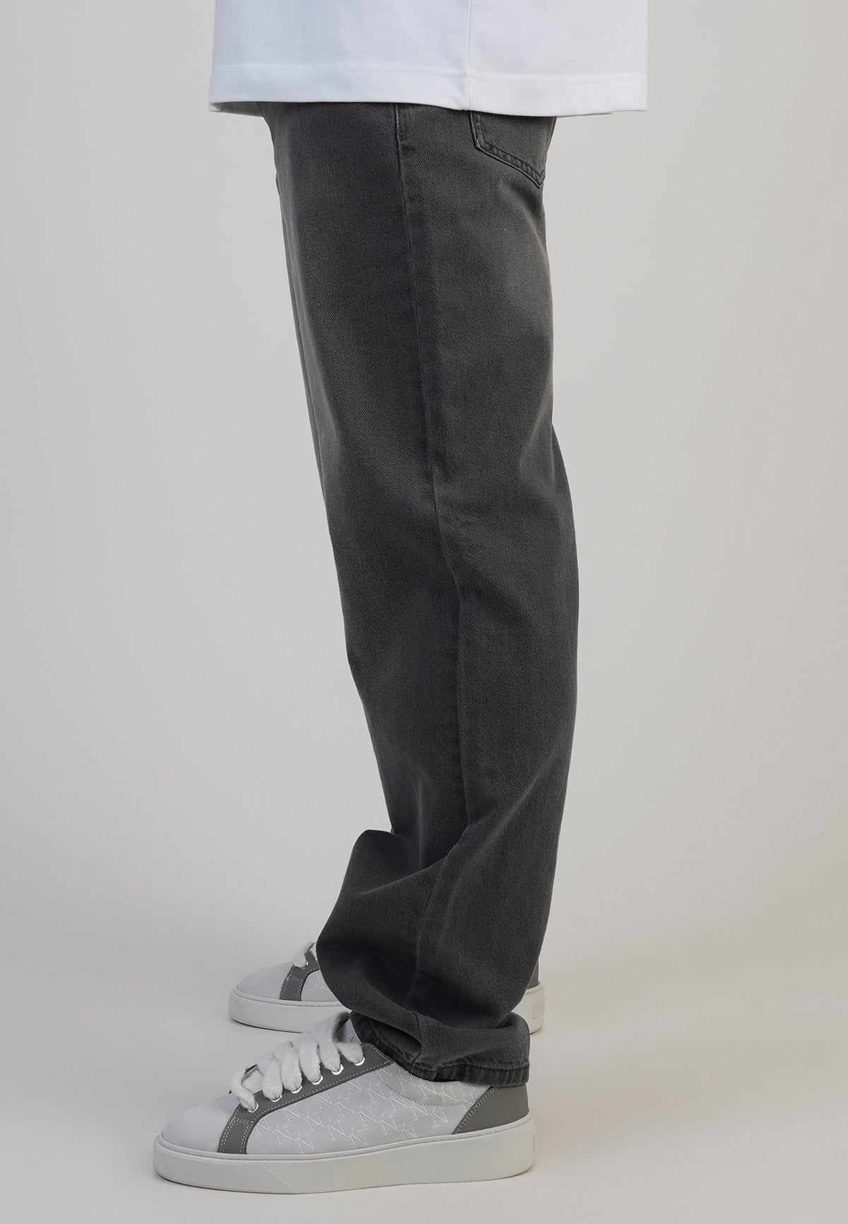 Jeans Straight Fit in Washed Mid Grey Jeans SikSilk