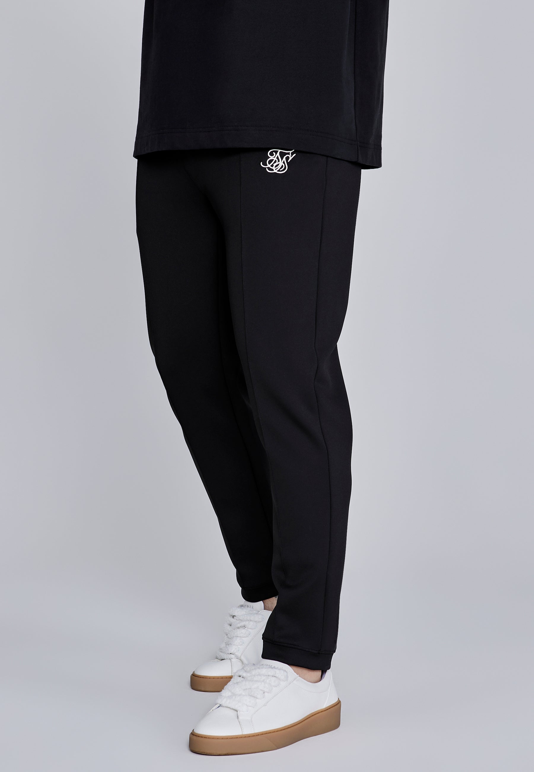 Essentials Pleated Pants in Black Hosen SikSilk