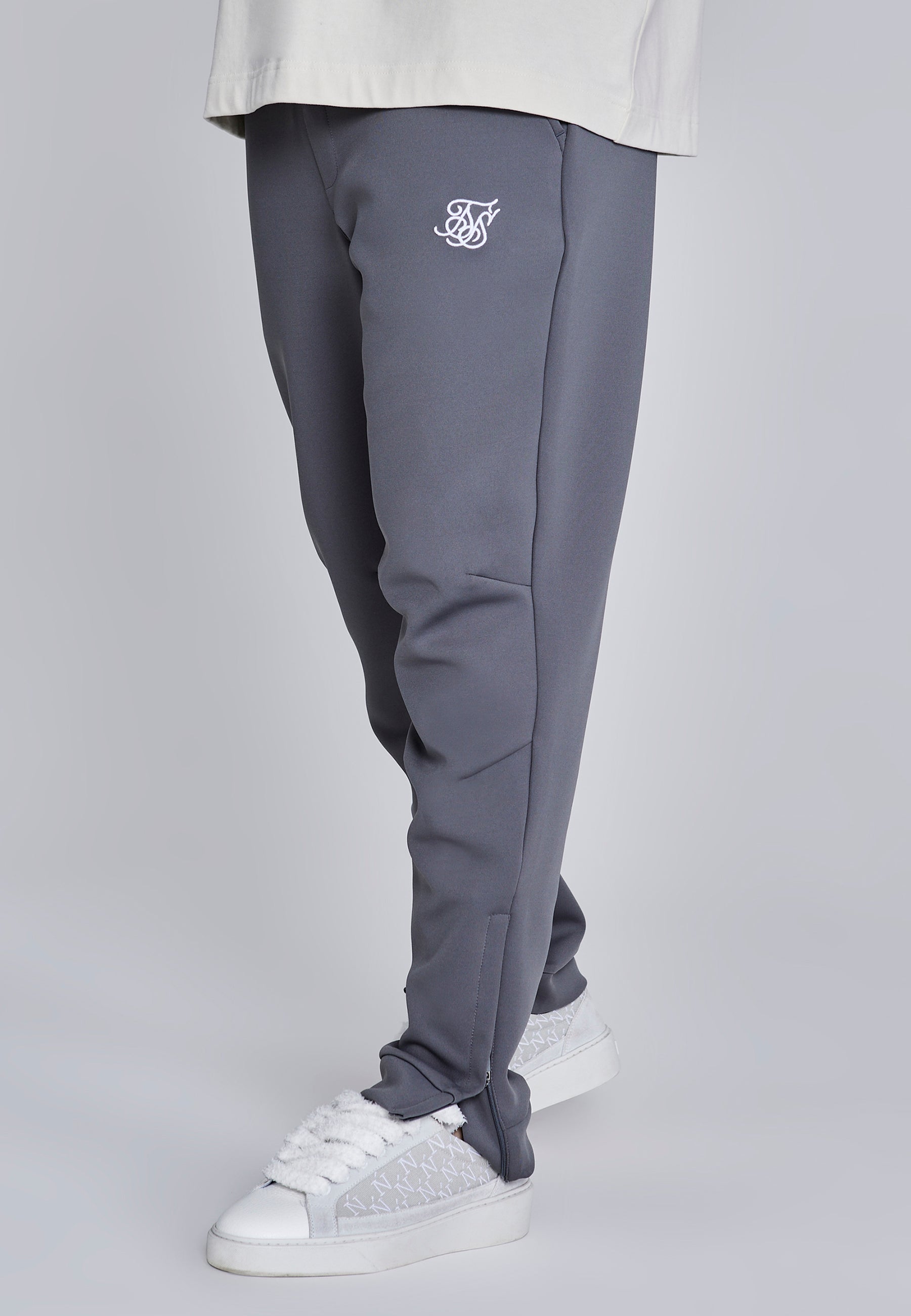 Essentials Poly Joggers in Dark Grey Hosen SikSilk