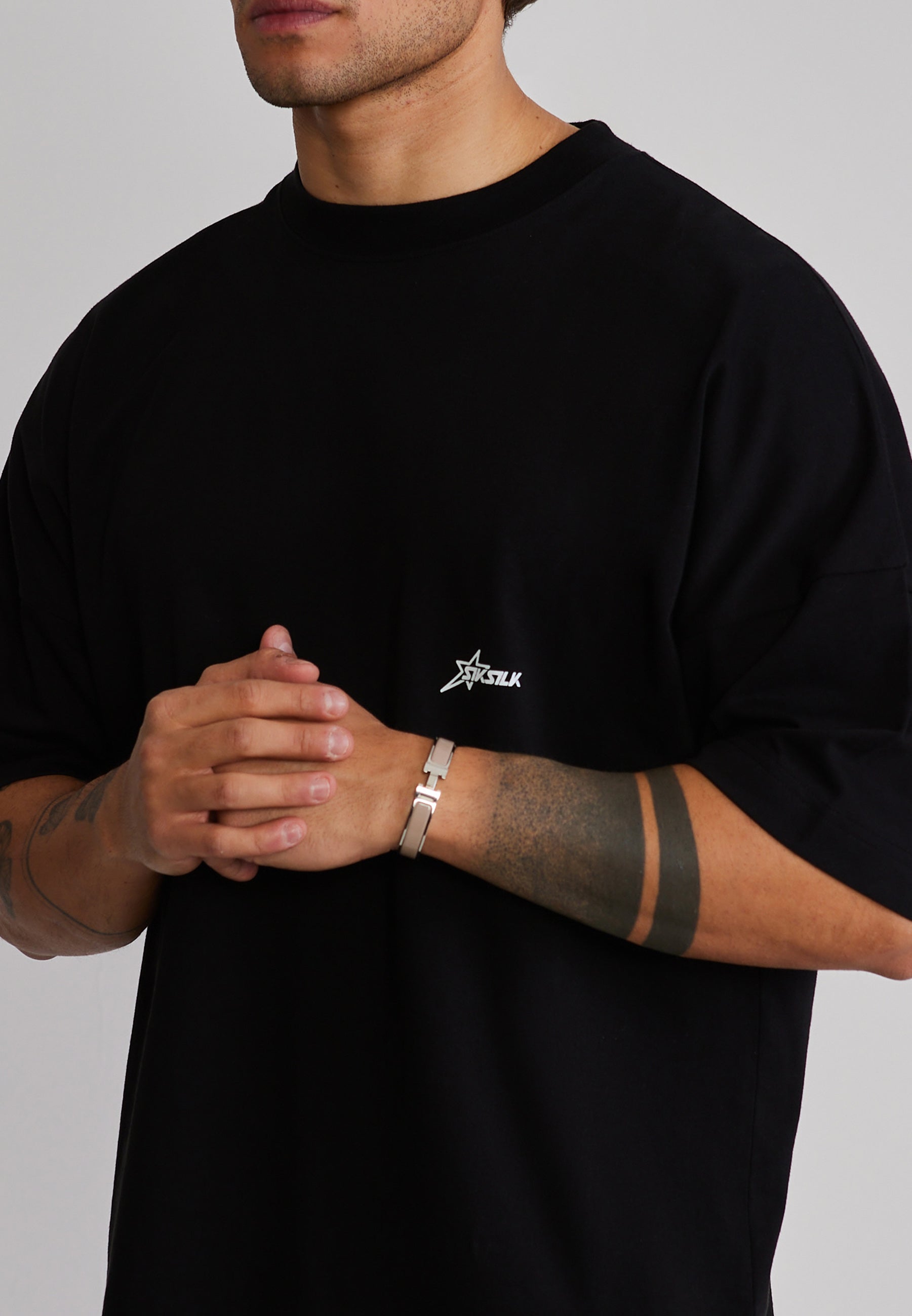 Graphic T-Shirt in Black T-Shirts SikSilk