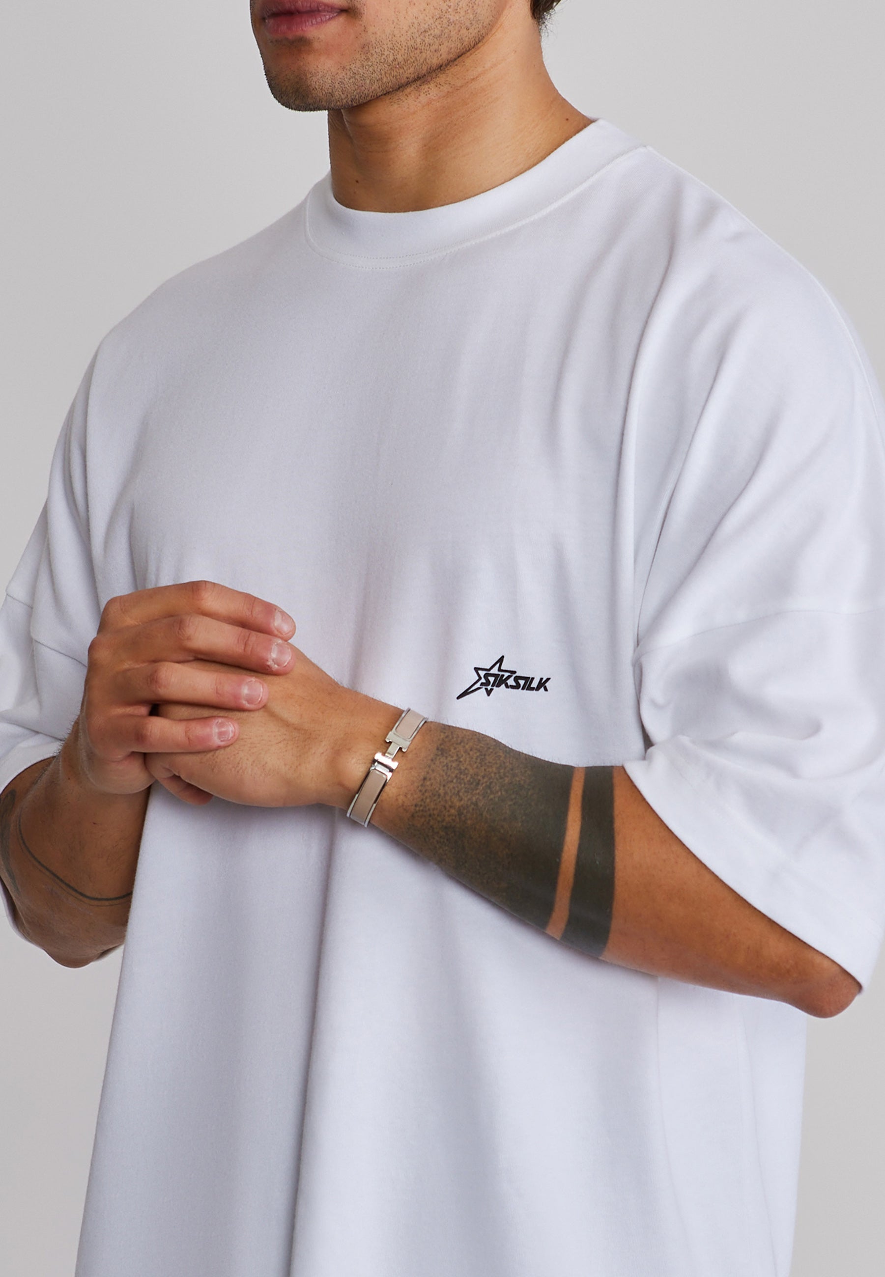 Graphic T-Shirt in White T-Shirts SikSilk