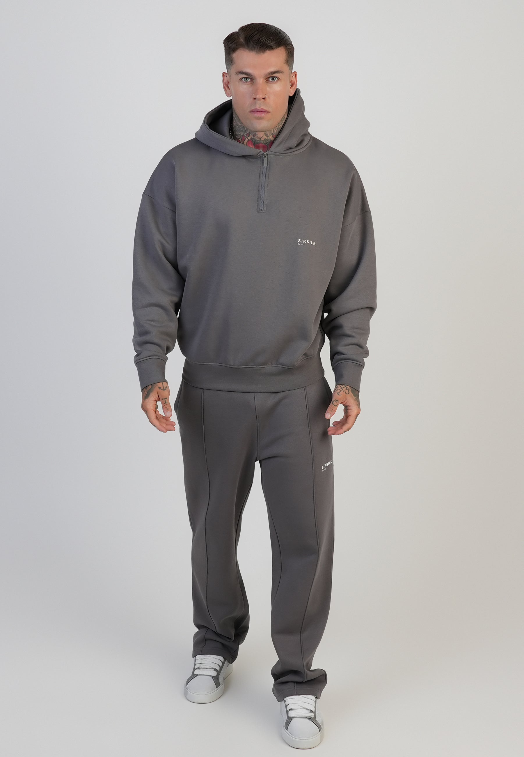 Track Pants in Grey Hosen SikSilk
