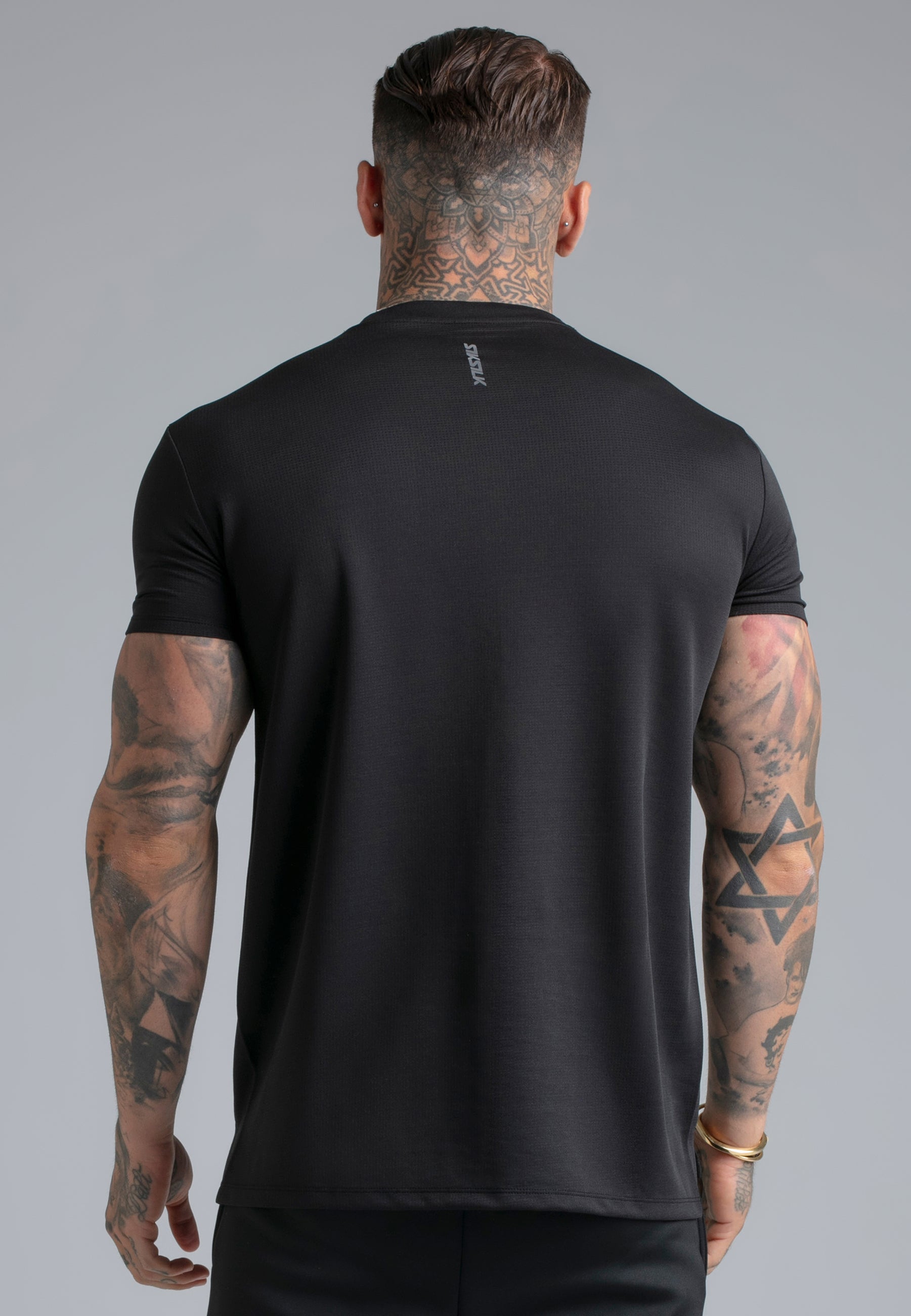 Muscle Fit T-Shirt in Black T-Shirts SikSilk