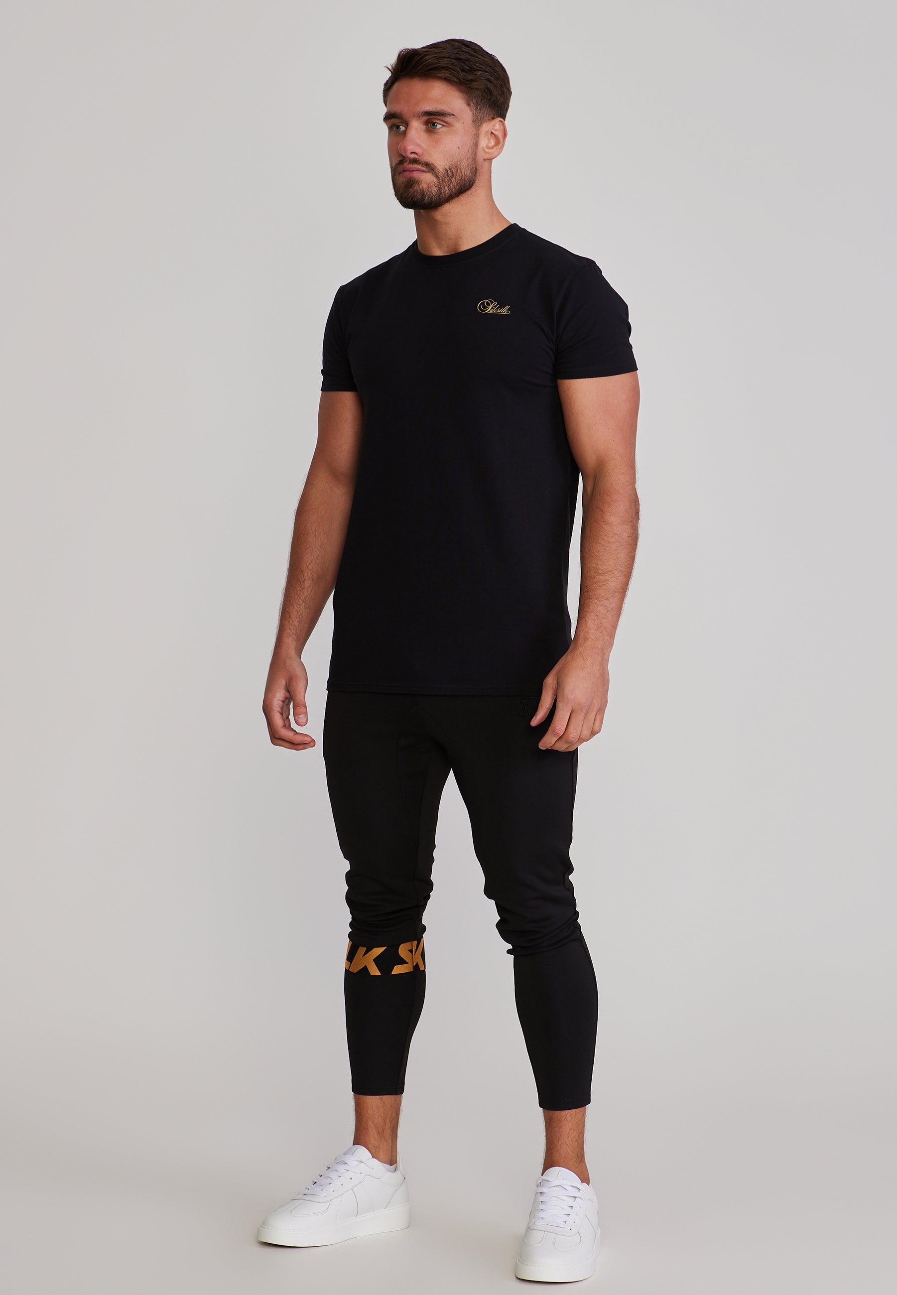 Dynamic Joggers in Black Hosen SikSilk