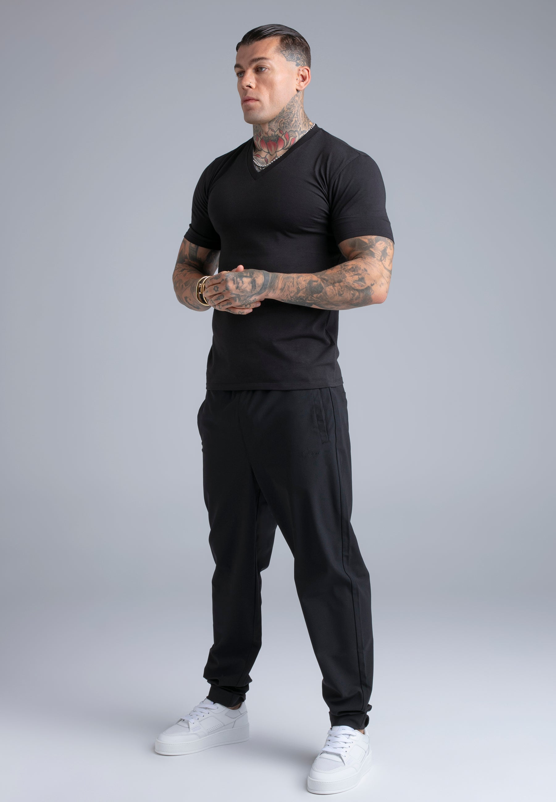 V-Neck T-Shirt in Black T-Shirts SikSilk