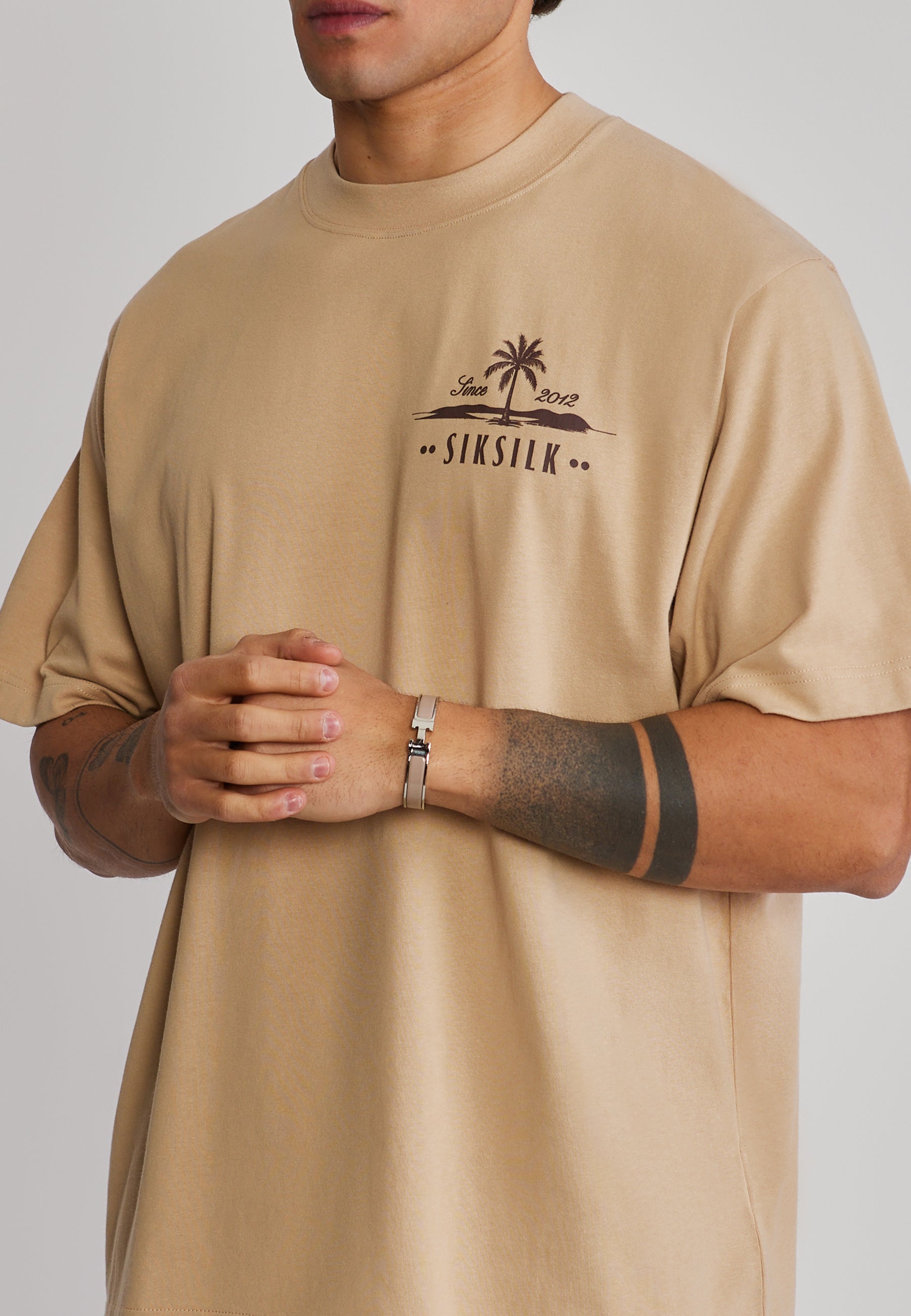 Graphic T-Shirt in Beige T-Shirts SikSilk