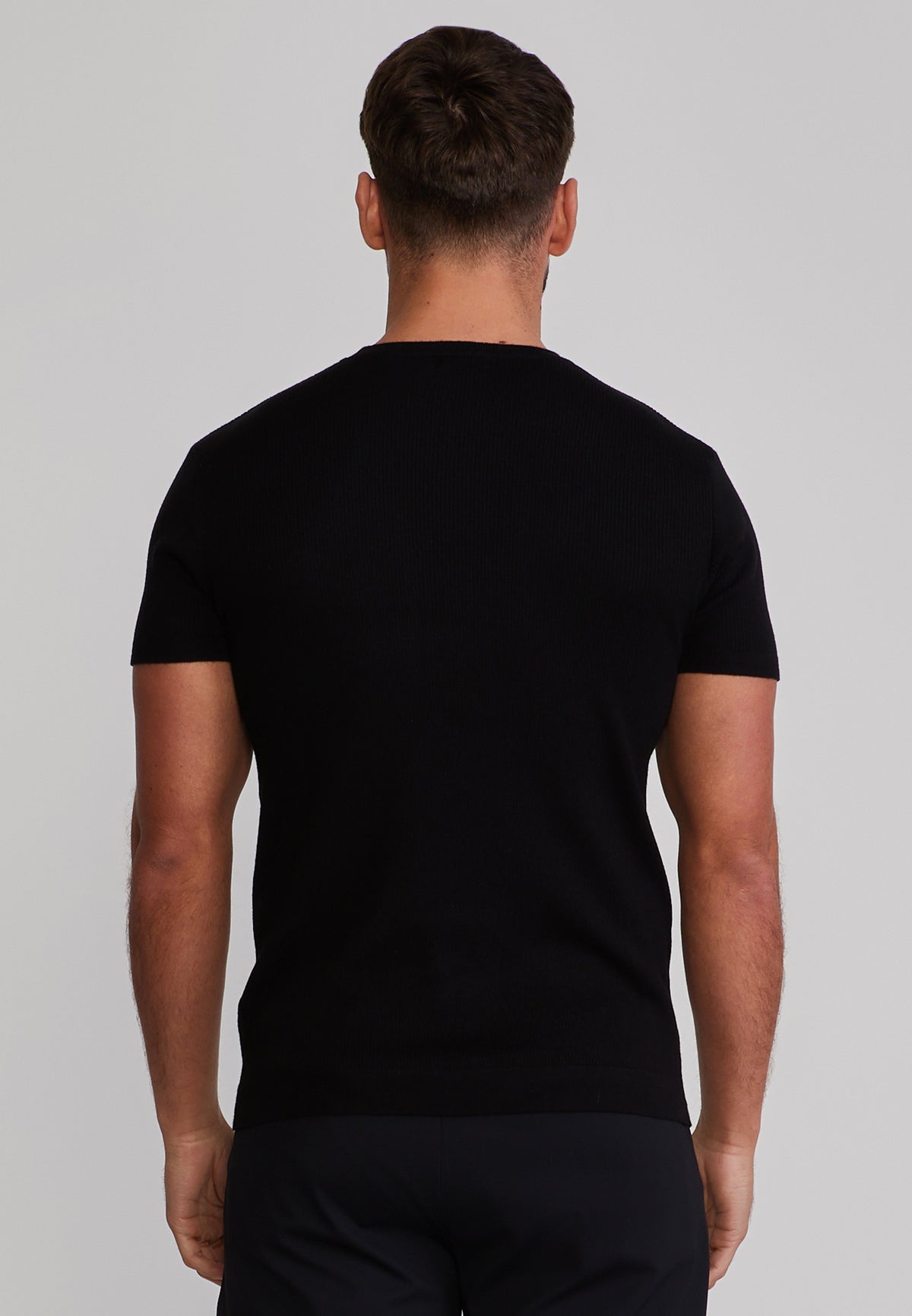 T-Shirt Knitted in Black T-Shirts SikSilk