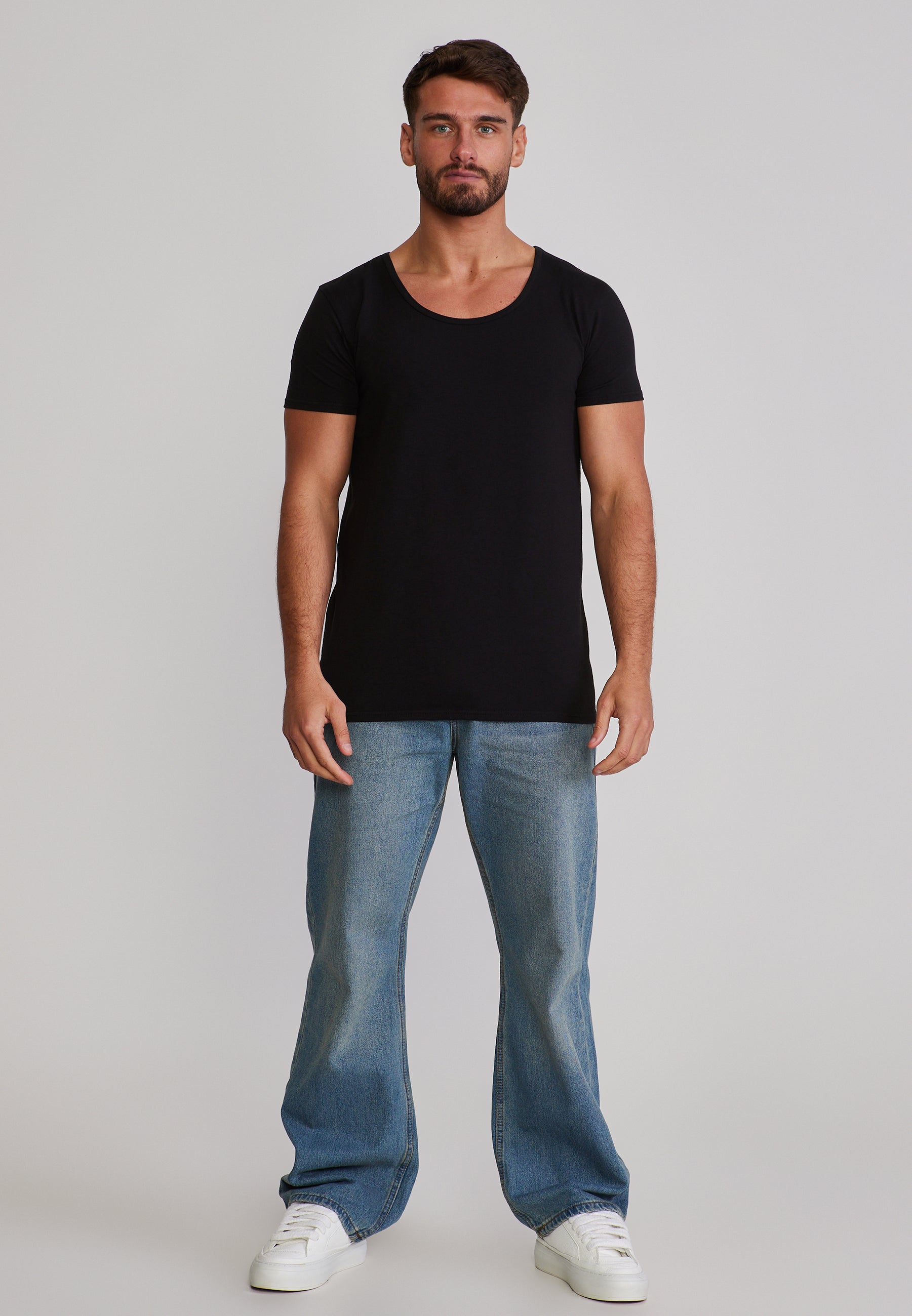 T-Shirt Scoop Neck in Black T-Shirts SikSilk