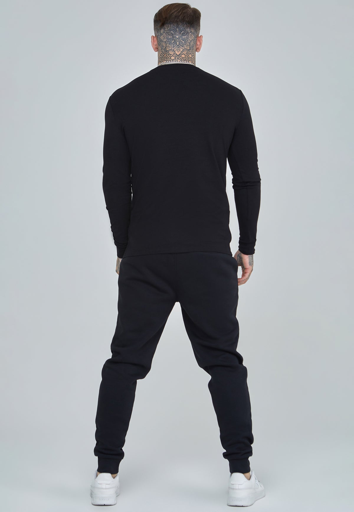 Langarmshirt Essentials in Black T-Shirts SikSilk