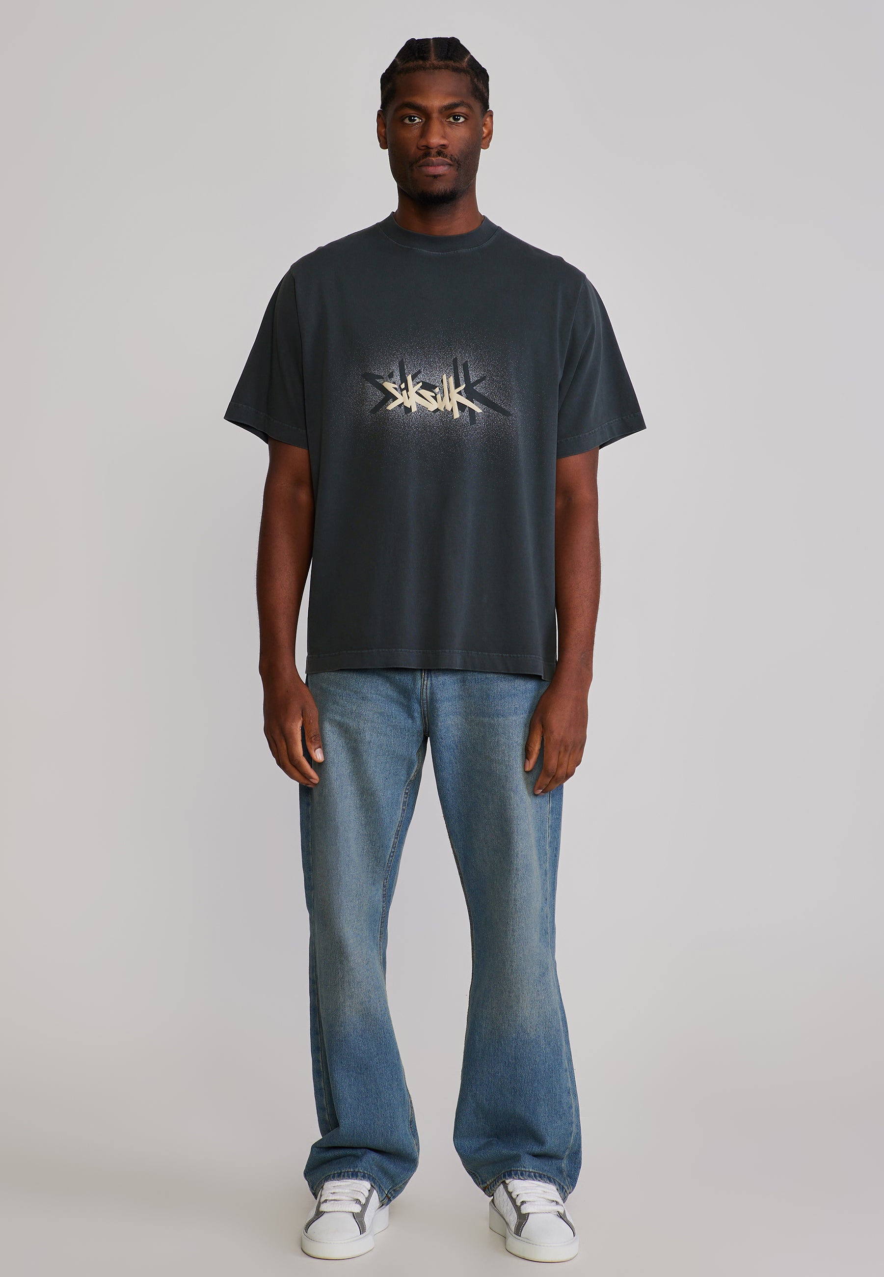 T-Shirt Graphic in Grey T-Shirts SikSilk