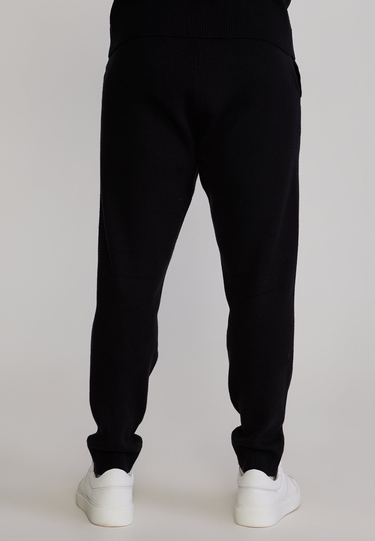 Jogginghose Knitted in Black Hosen SikSilk