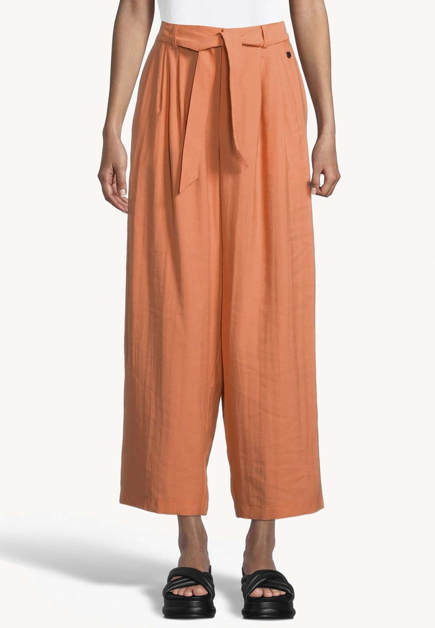 Avignon Loose Pants With Pleats in Dusty Orange Hosen Tamaris   