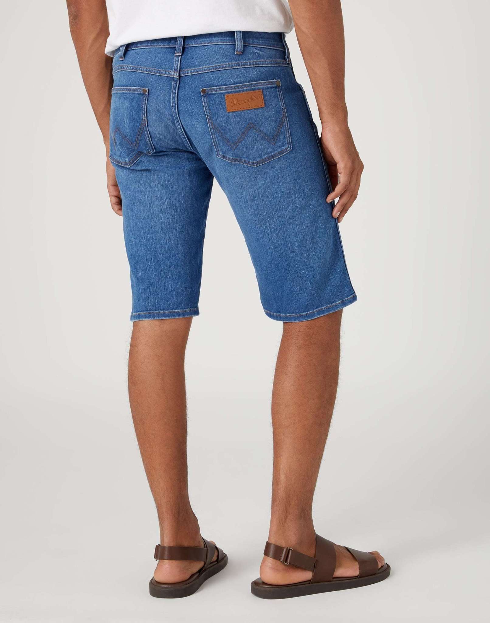 Colton Shorts in Blue Vortex Jeansshorts Wrangler   