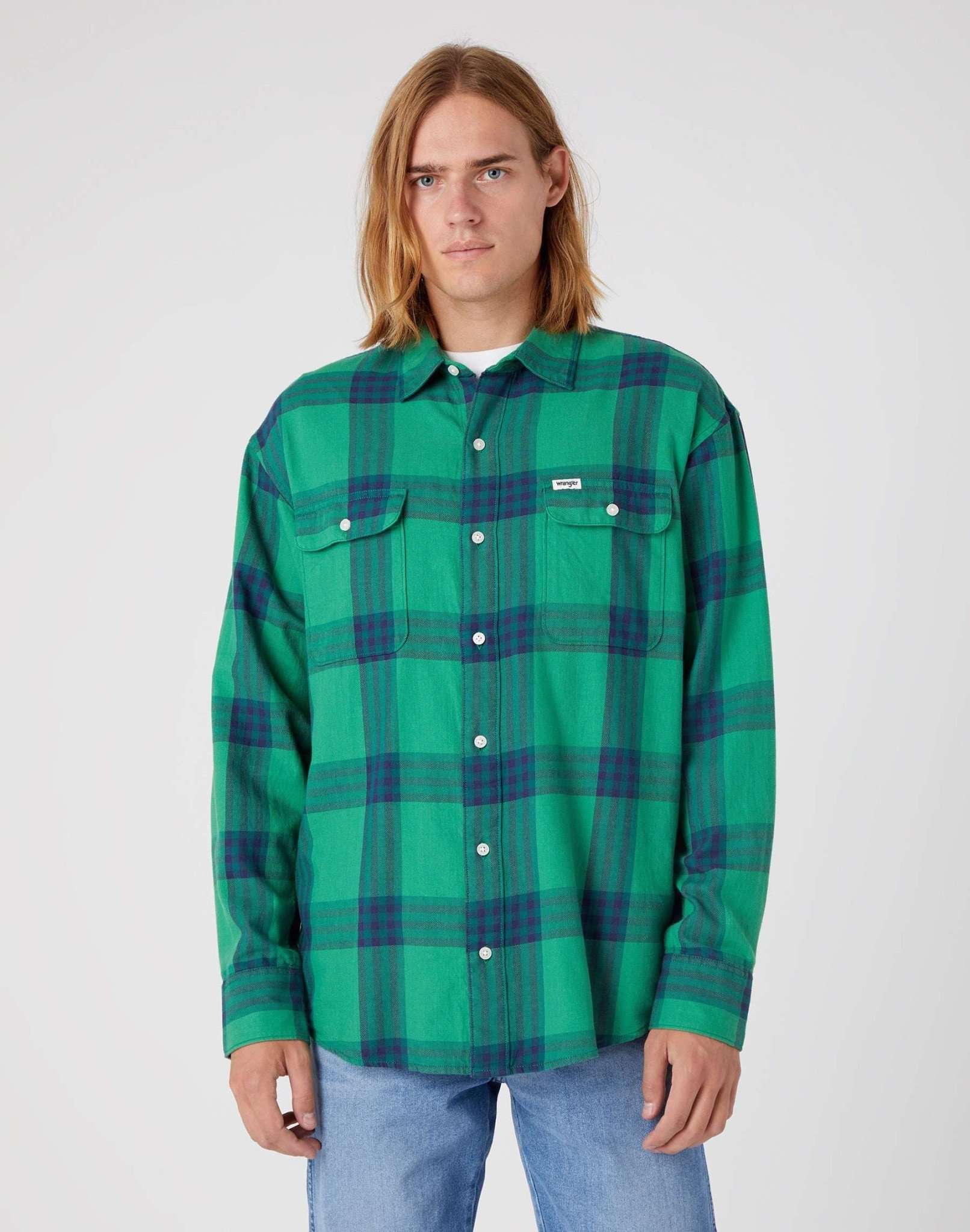 Patch Pocket Shirt in Pine Green Hemden Wrangler   