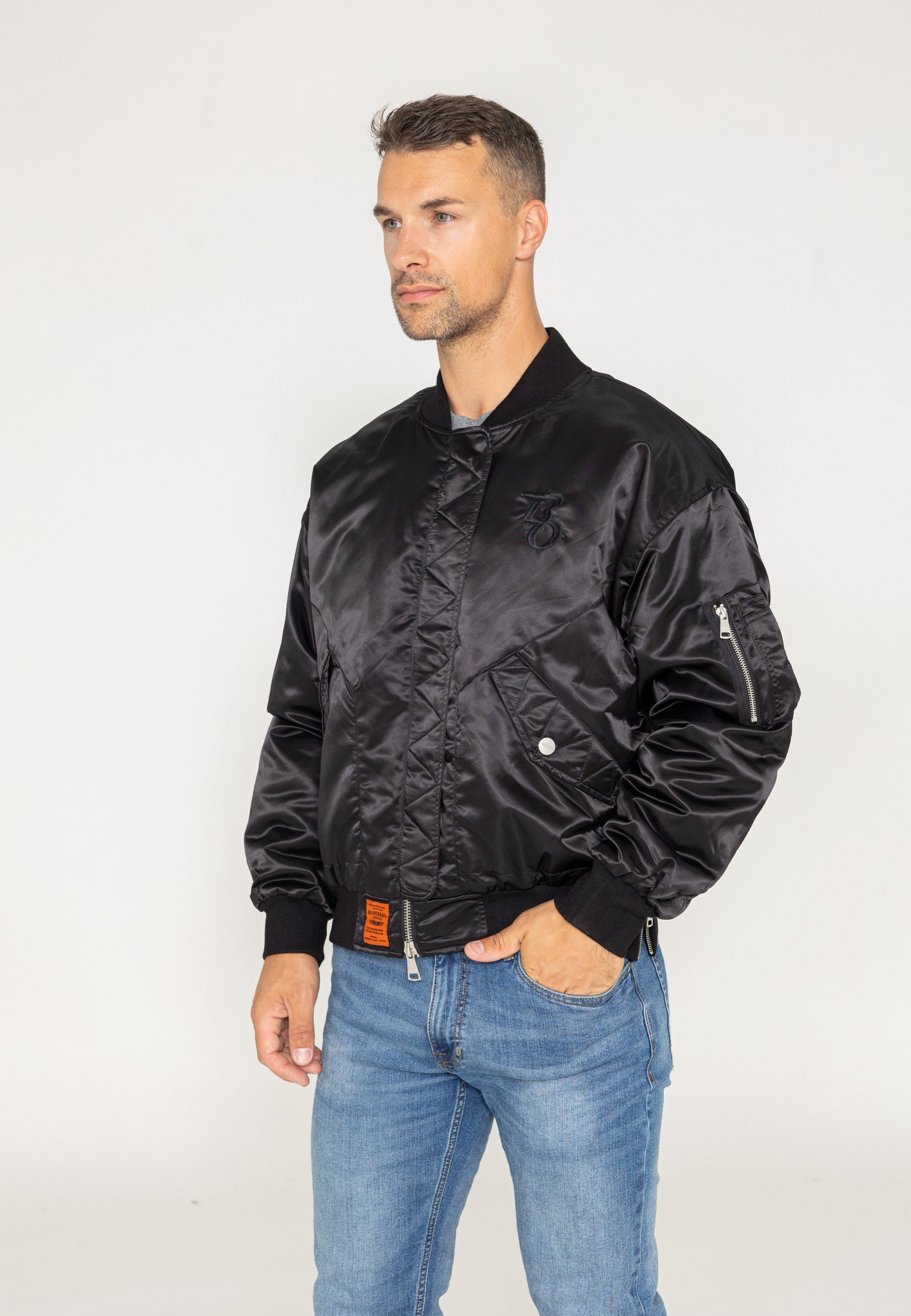 Wavy U Bomberjacke in Black Jacken Bombers Original   