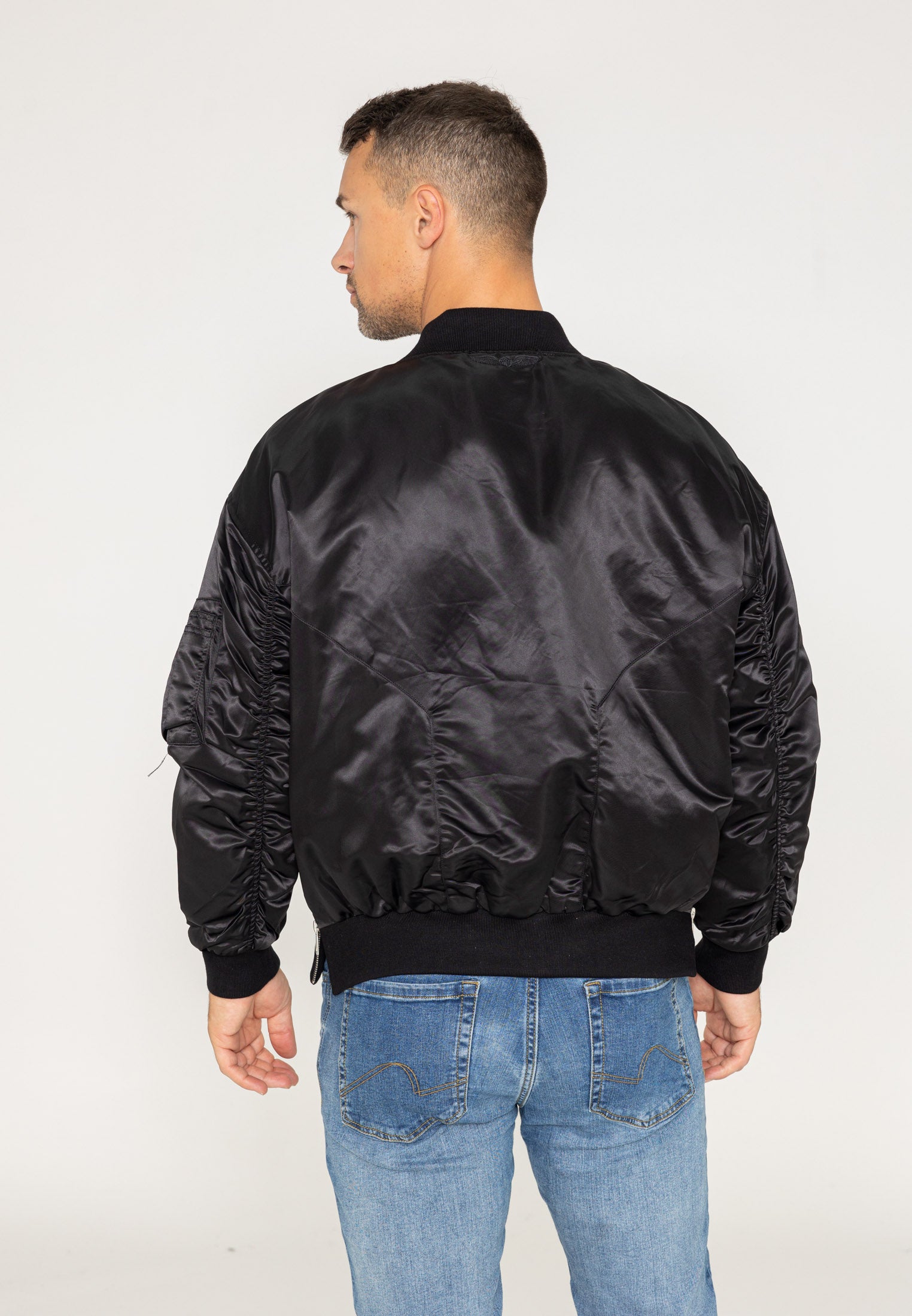 Wavy U Bomberjacke in Black Jacken Bombers Original   