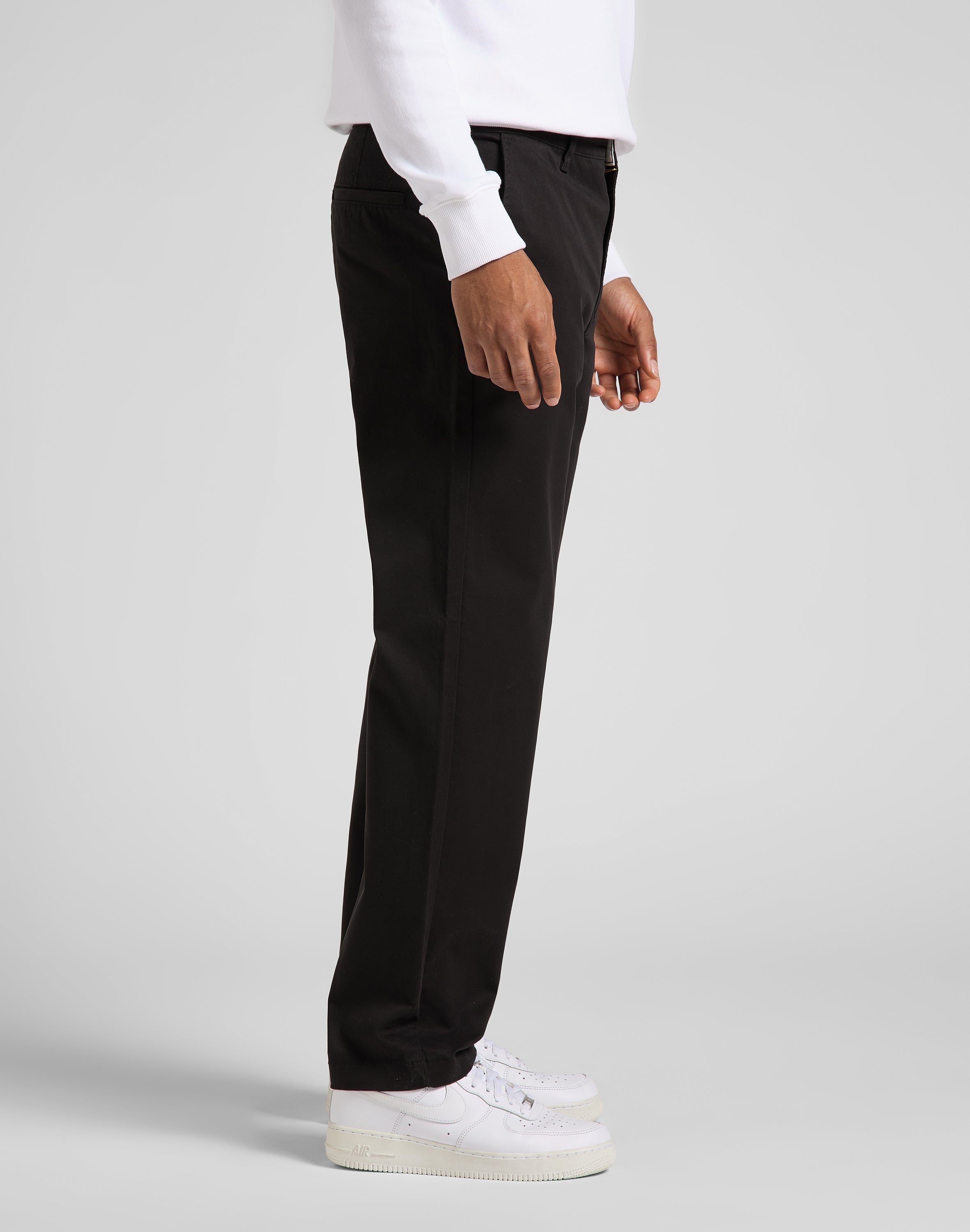 Relaxed Chino in Black Hosen Lee   