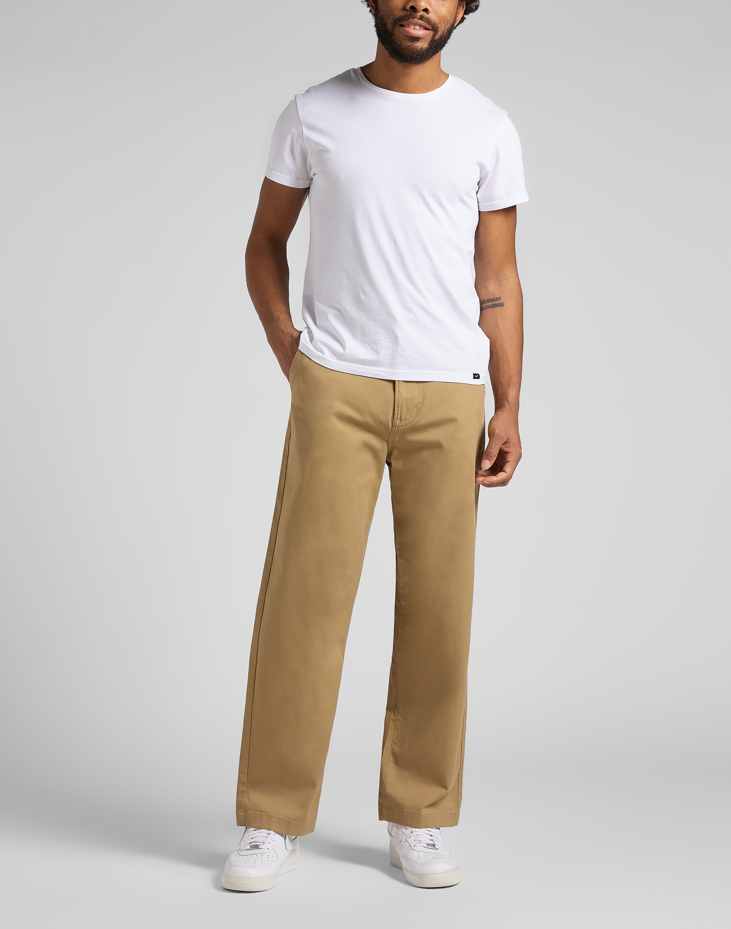 Loose Chino in Clay Hosen Lee   