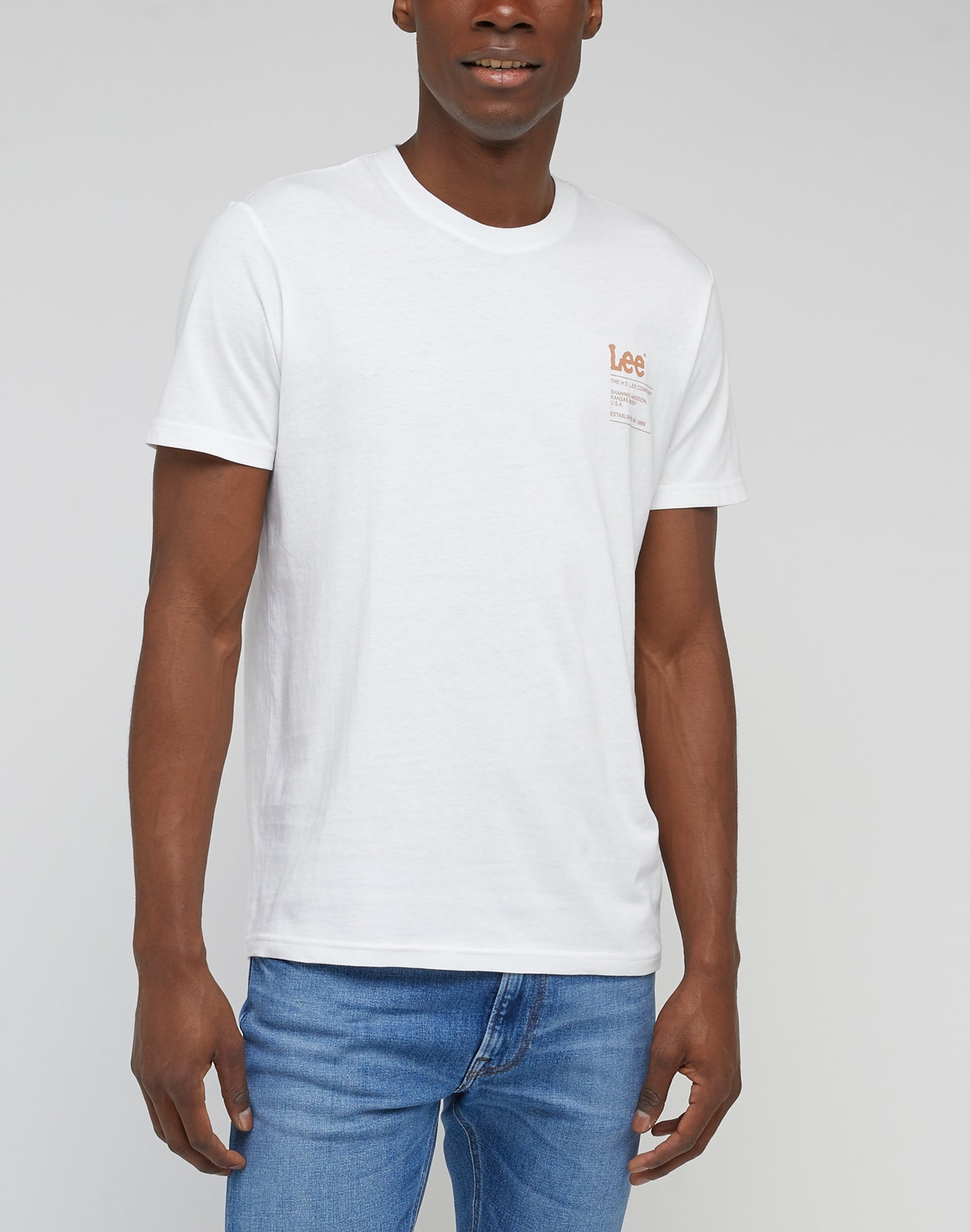 Small Logo Tee in Bright White T-Shirts Lee   