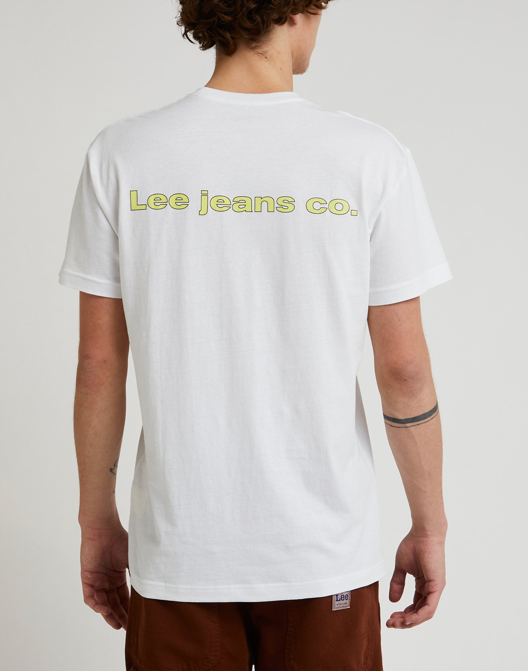 Relaxed Graphic Tee in Bright White T-Shirts Lee   