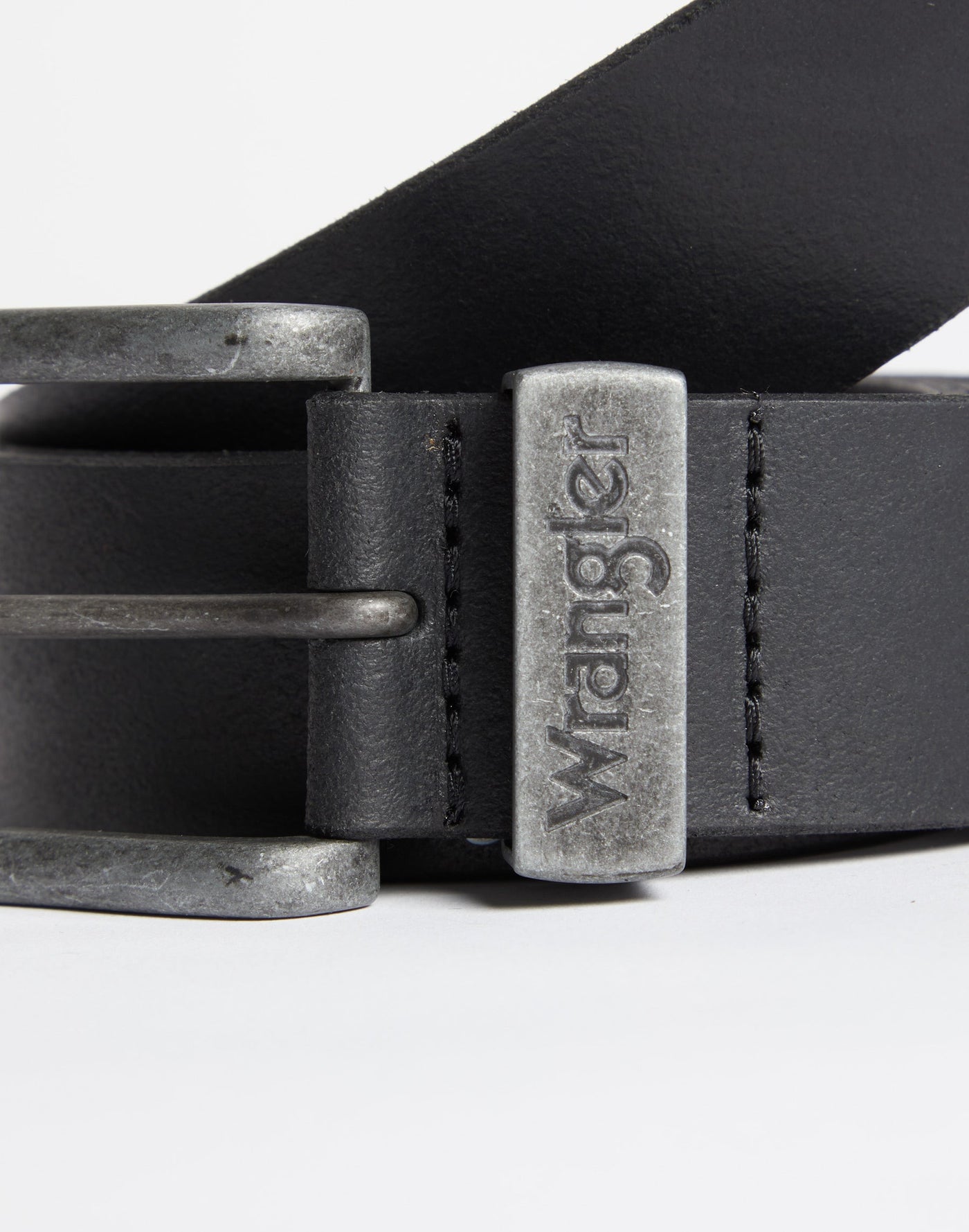Metal Loop Belt in Black Gürtel Wrangler   