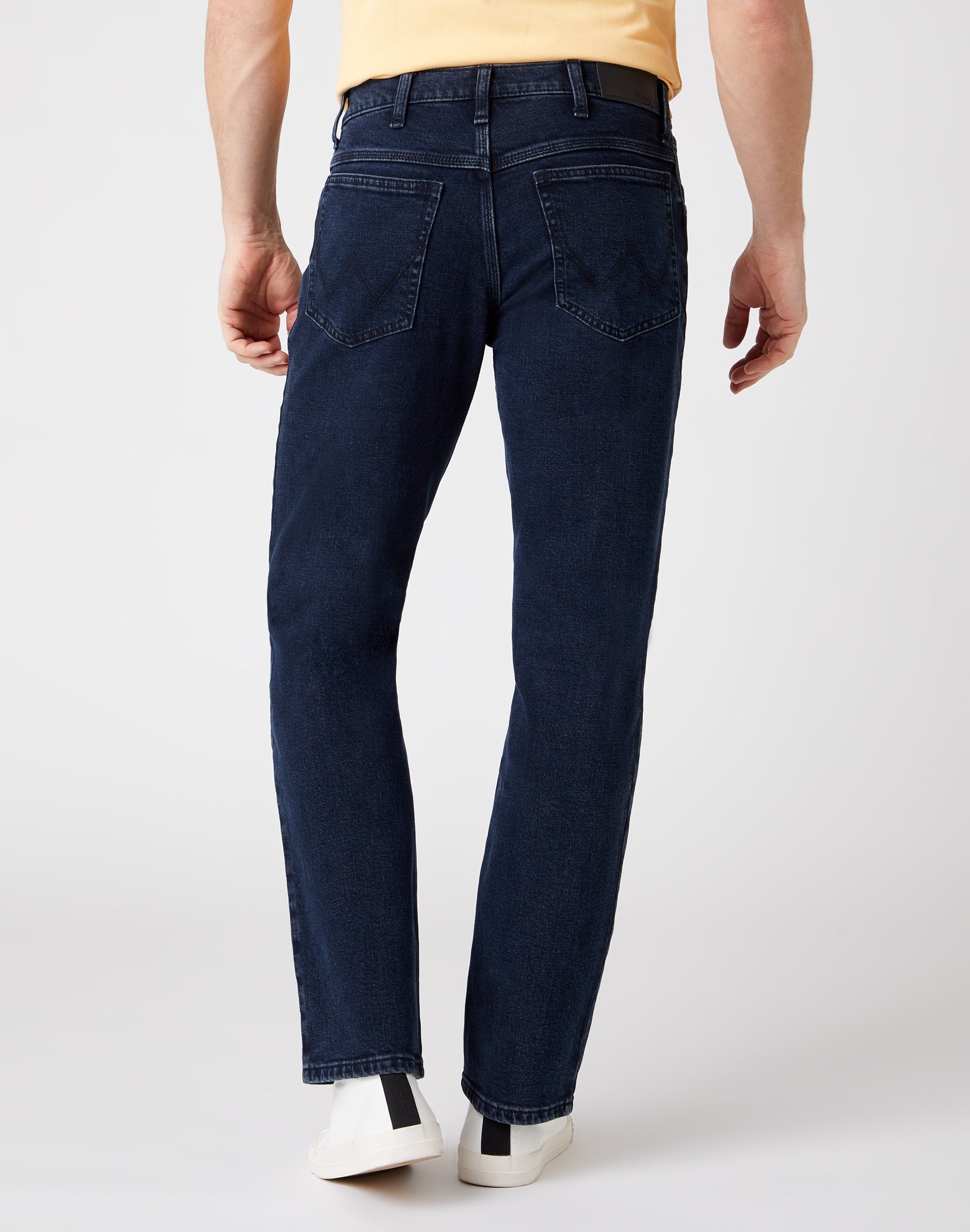 Straight Low Stretch in Blue Black Jeans Wrangler   