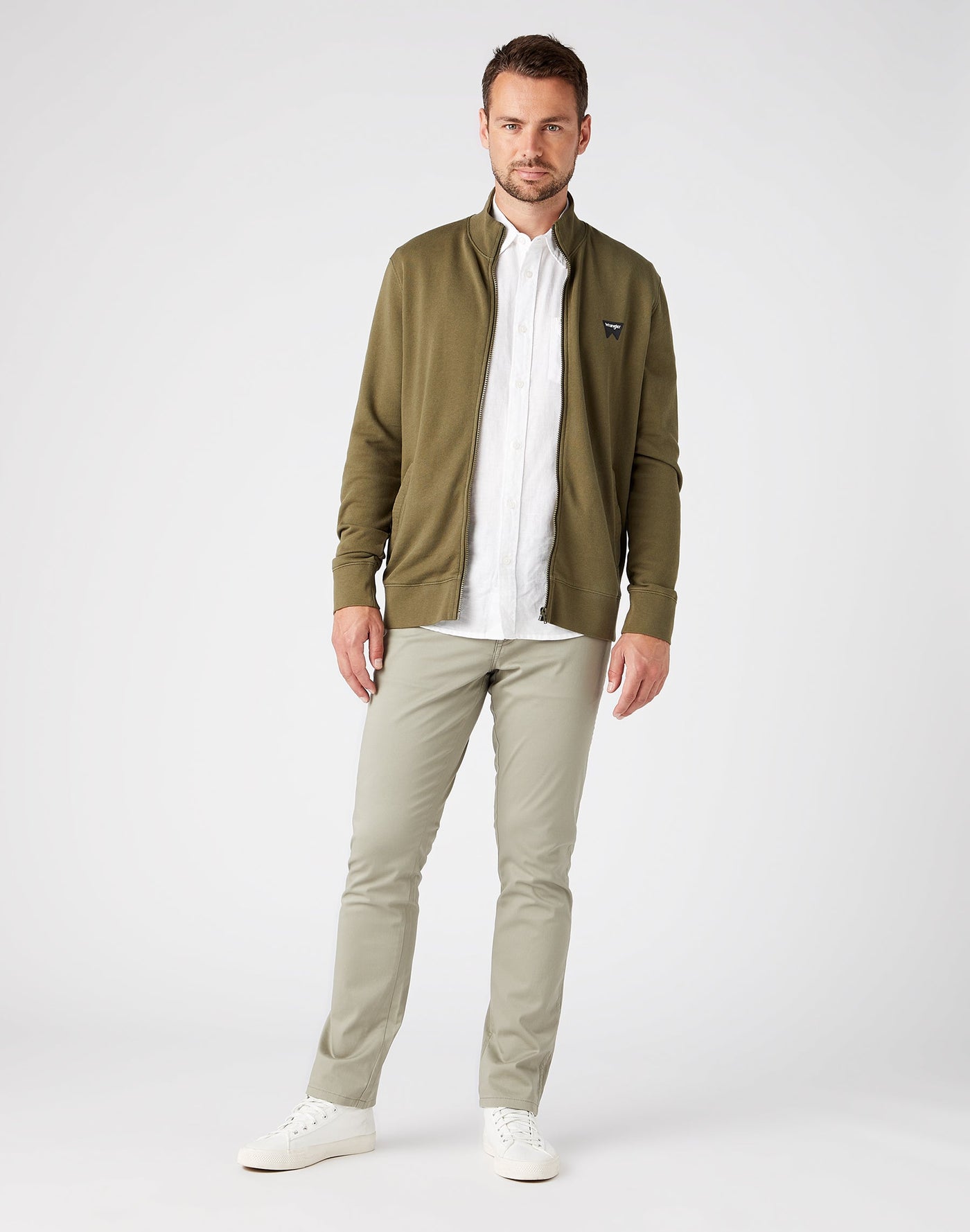 Texas Slim Trousers in Vetiver Green Hosen Wrangler   