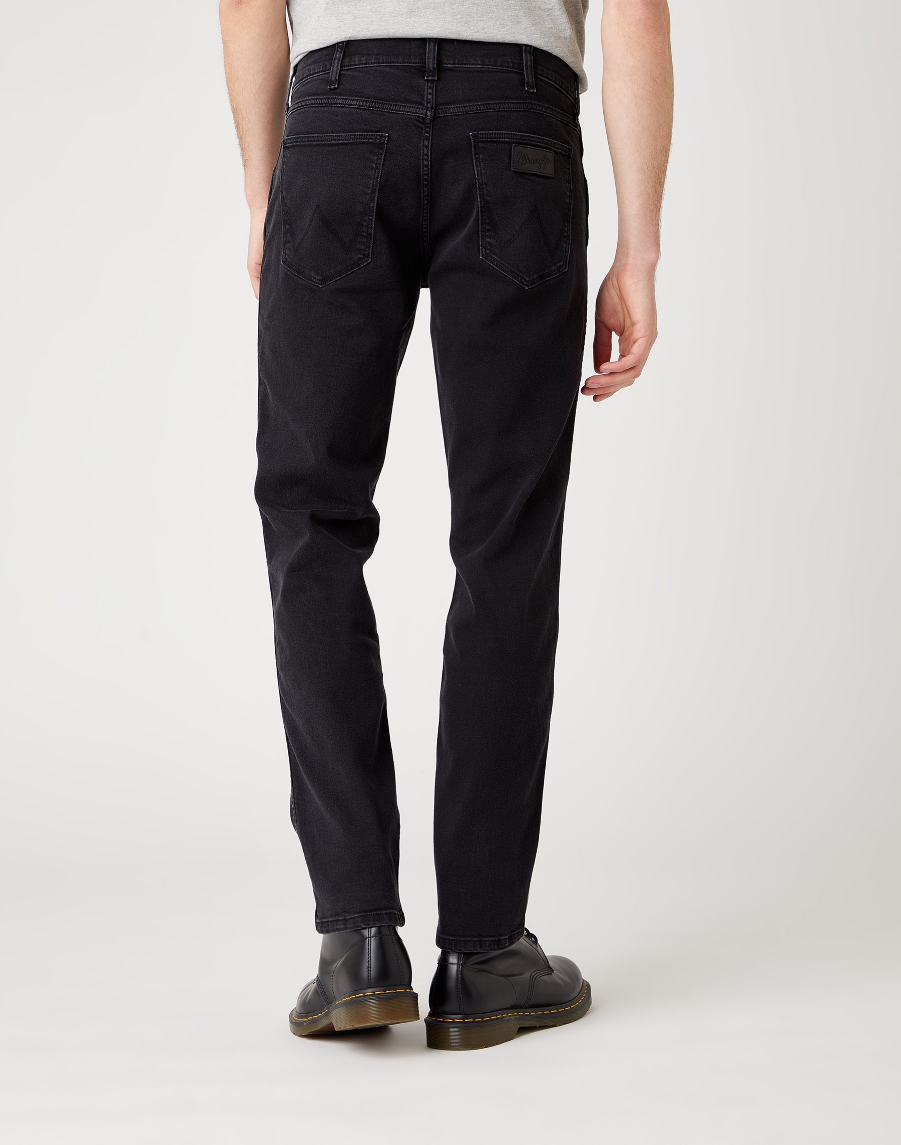 Greensboro High Stretch in Black Crow Jeans Wrangler   