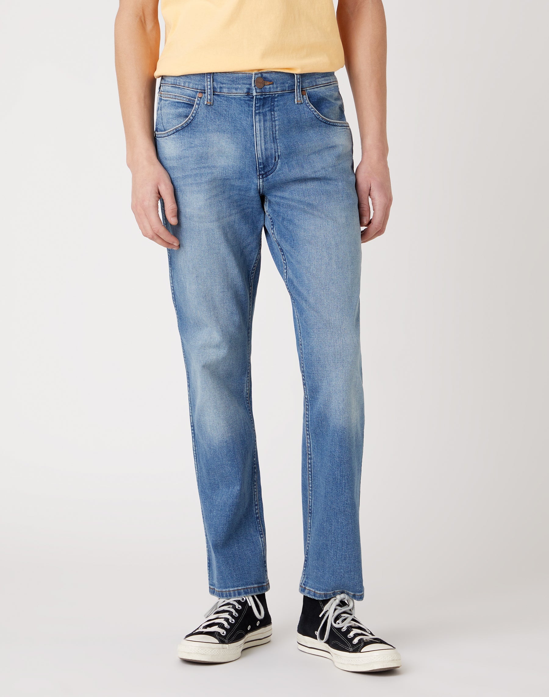 Greensboro Medium Stretch in Blue Fever Jeans Wrangler   
