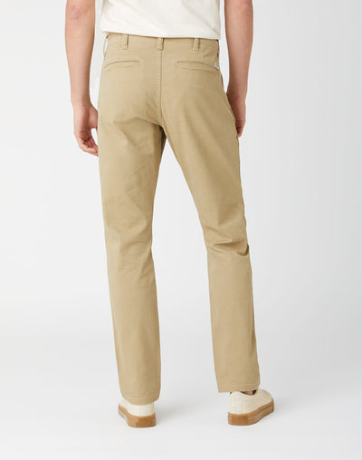 Casey Chino in Saddle Chinos Wrangler   